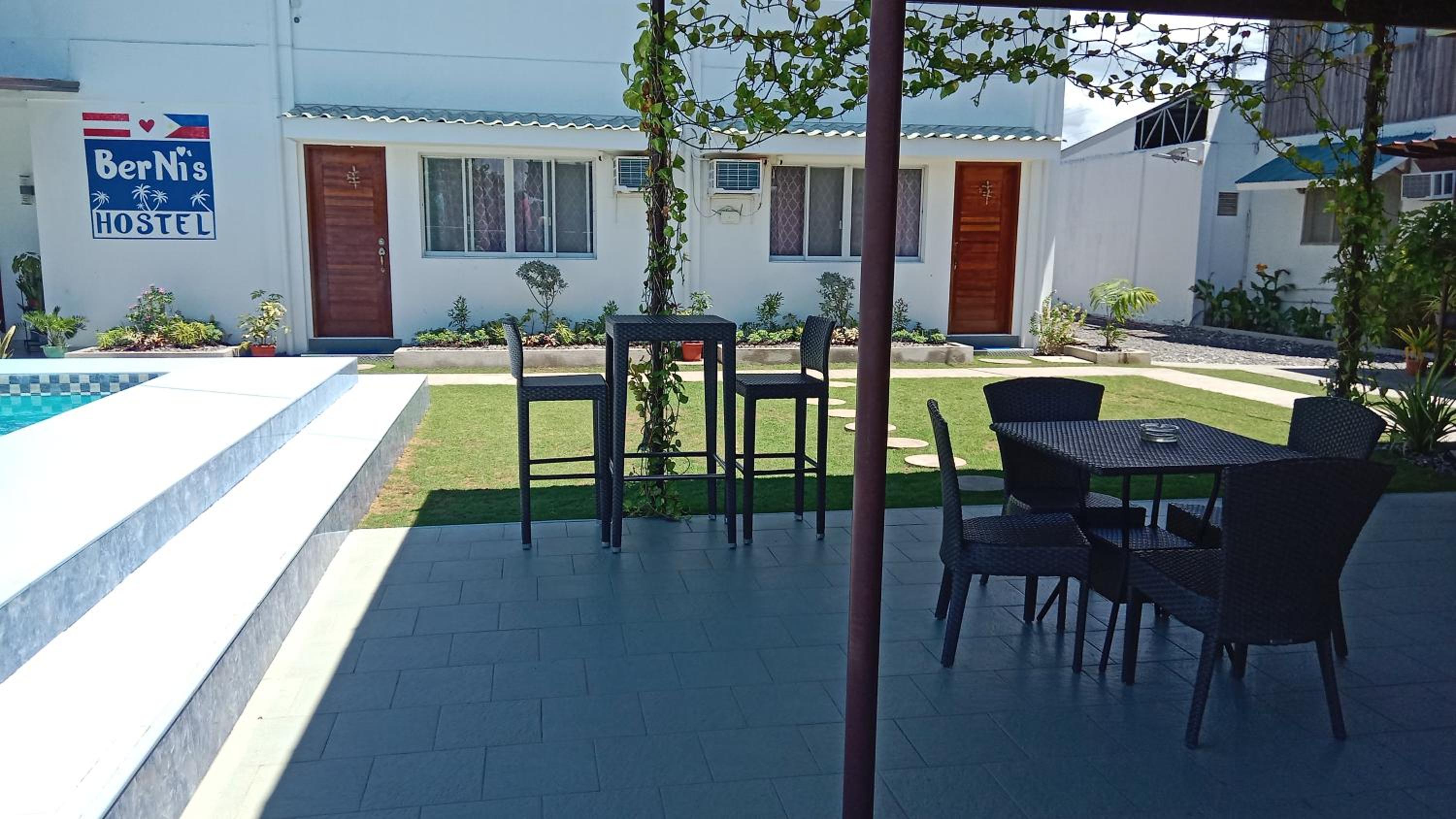 Bernis Hostel