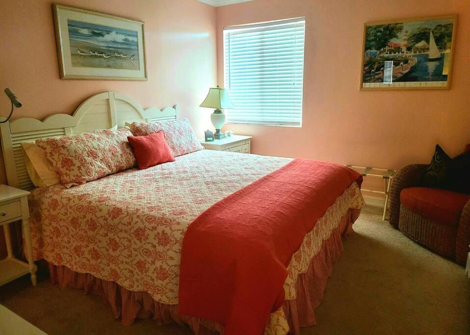 Vanderbilt Beach 3br/3ba condo view 4