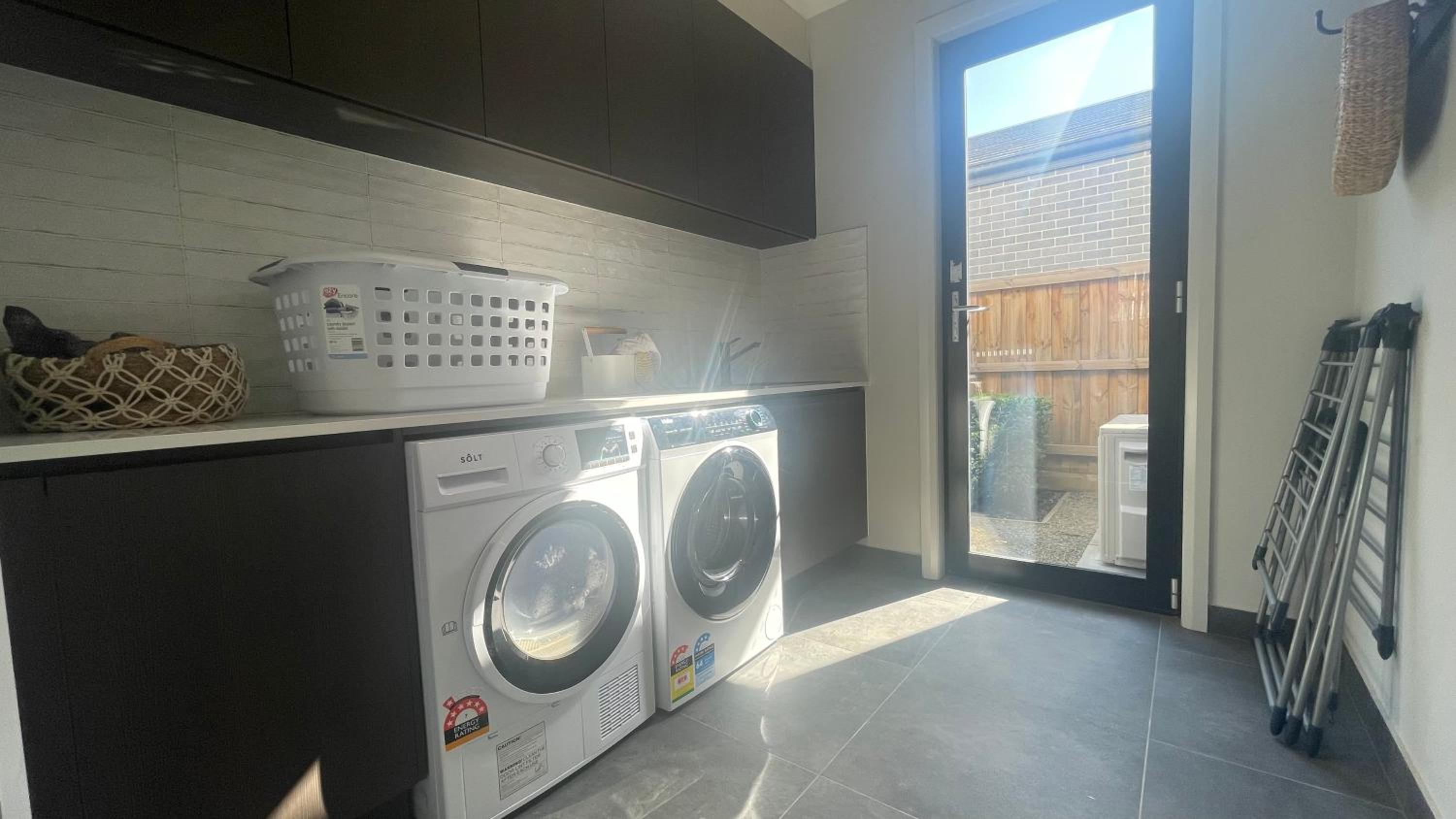 Werribee Gem Luxe Home Family Getaway 6Bed Netflix
