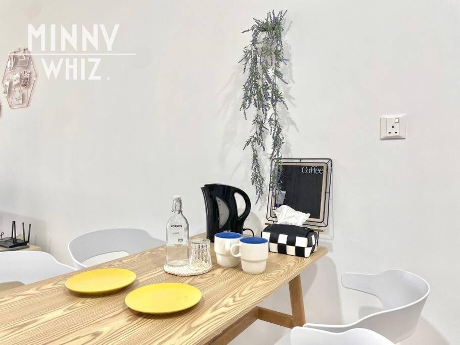 Family Suites Netizen Balcony near MRT #23 view 5