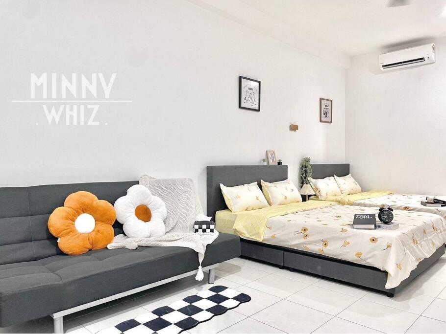 Family Suites Netizen Balcony near MRT #23 photo 7