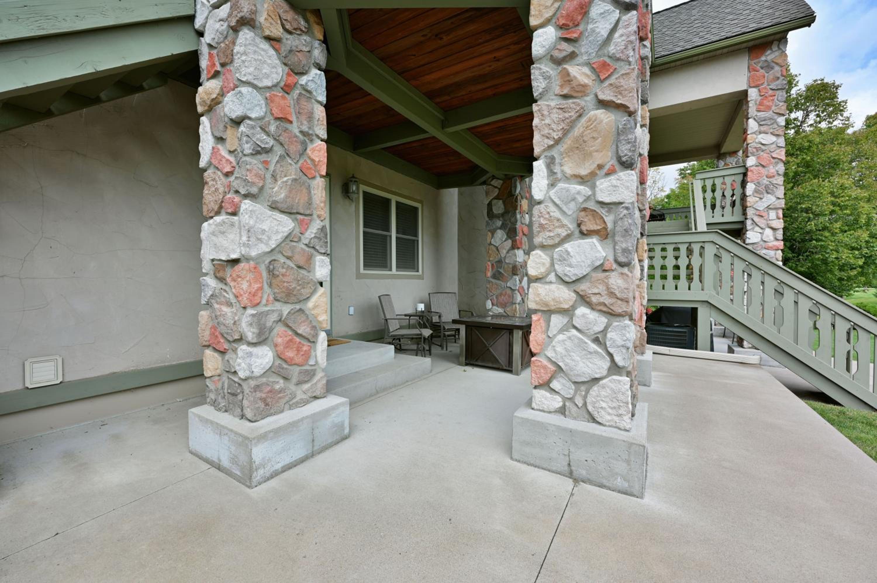 Unit 109 2 BDRM 2 BA condo
