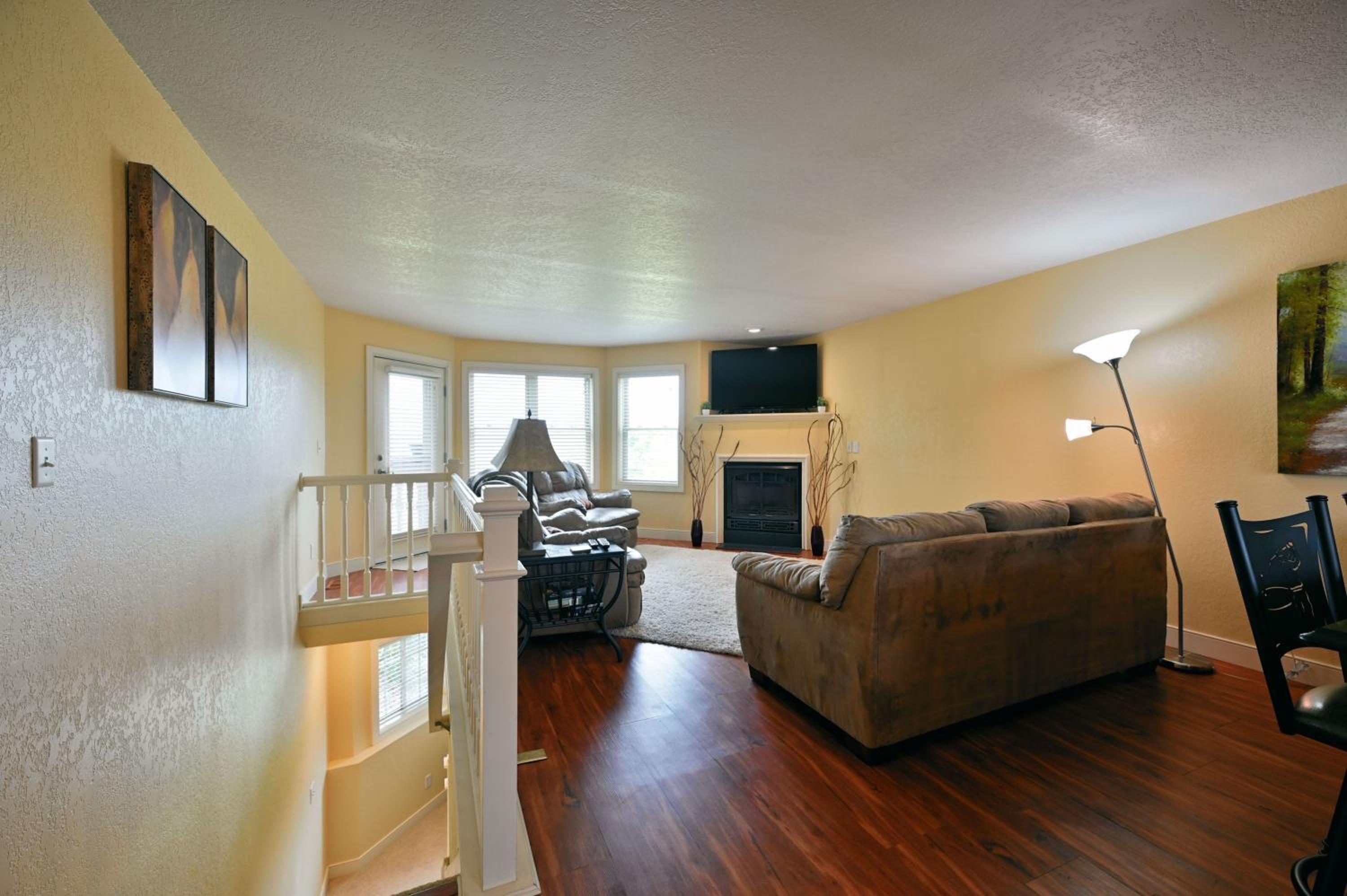 Unit 109 2 BDRM 2 BA condo