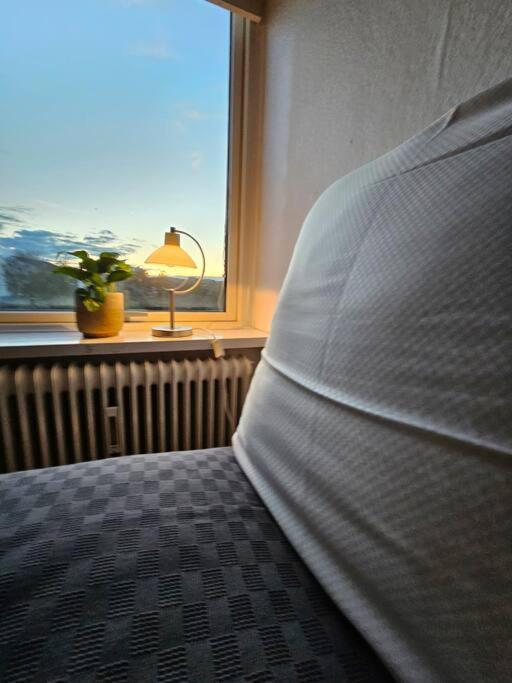 Lejlighed med altan og gratis parkering