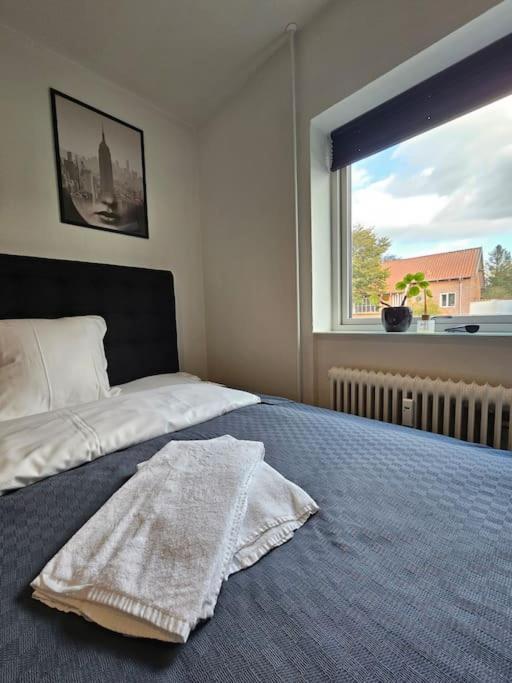 Lejlighed med altan og gratis parkering