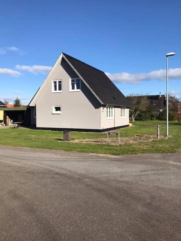 hyggeligt byhus tæt ved skov og togstation