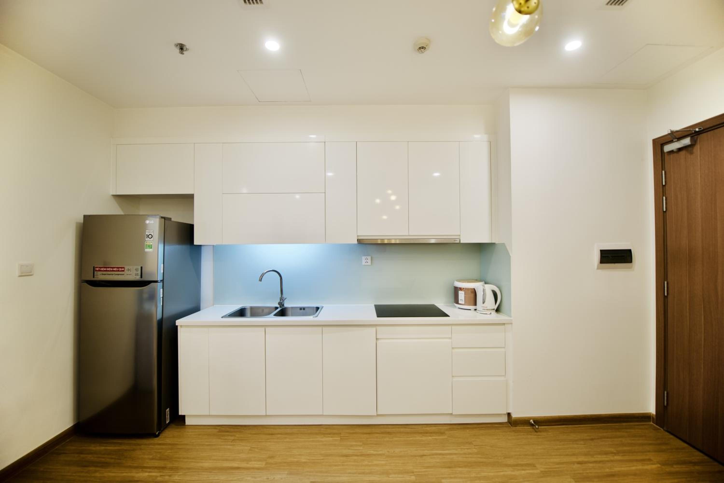 LUXURY APARTMENT VINHOMES SKYLAKE 5min to KEANGNAM