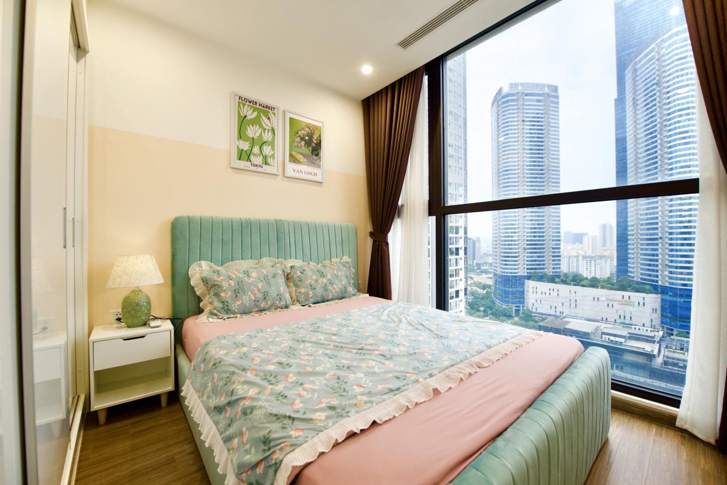 LUXURY APARTMENT VINHOMES SKYLAKE 5min to KEANGNAM
