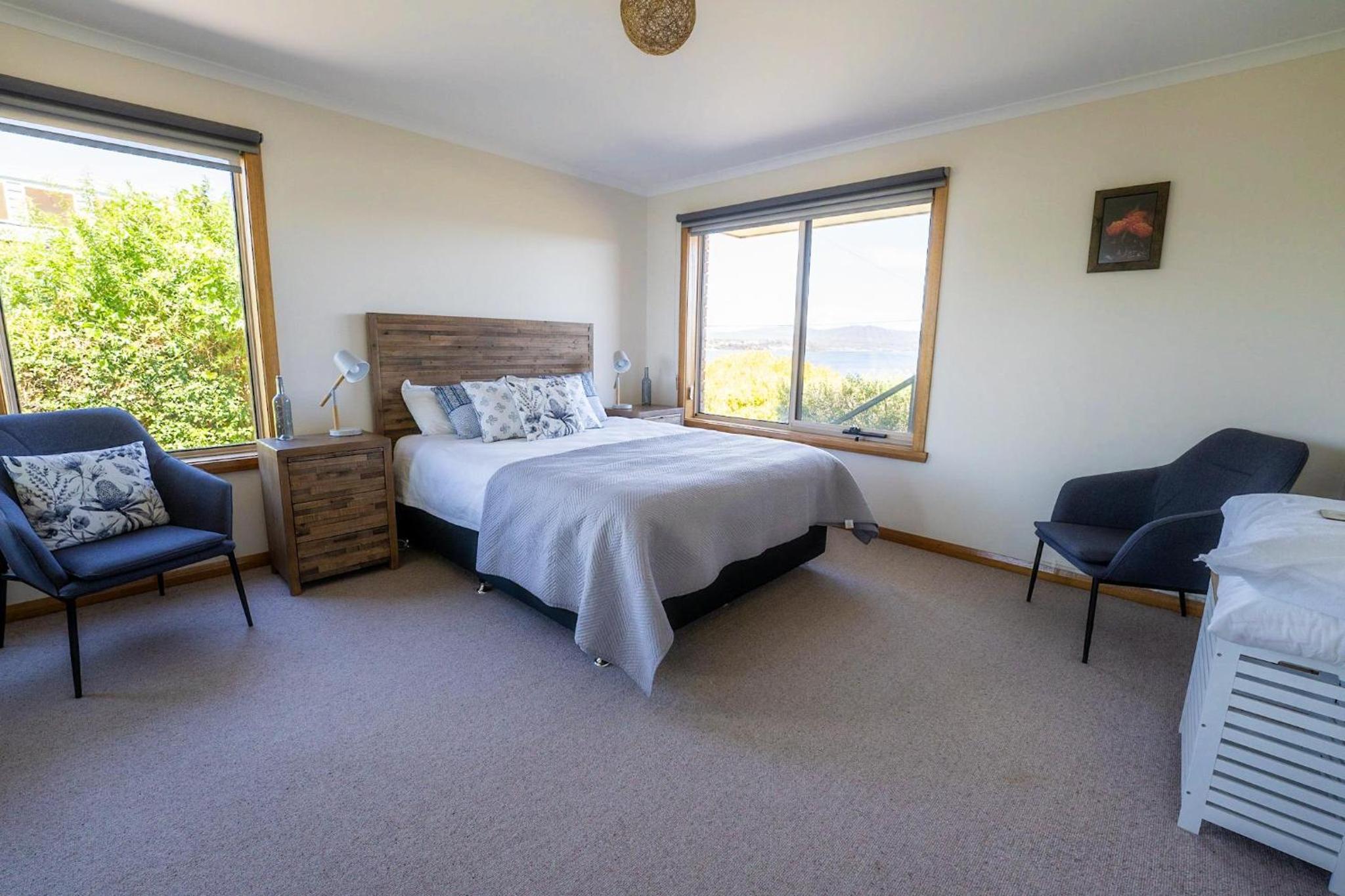 Kiama Cottage beside the Bay
