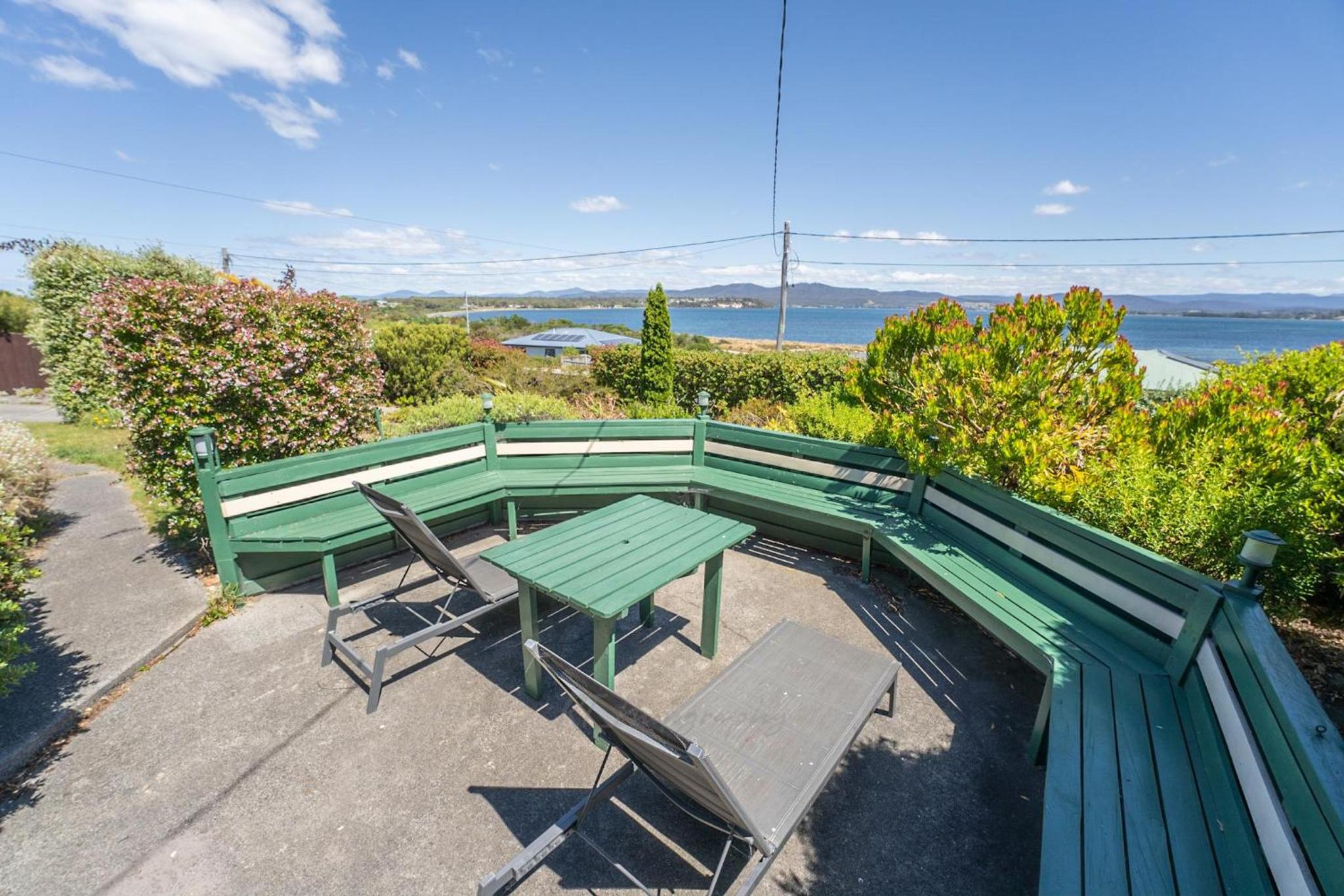 Kiama Cottage beside the Bay