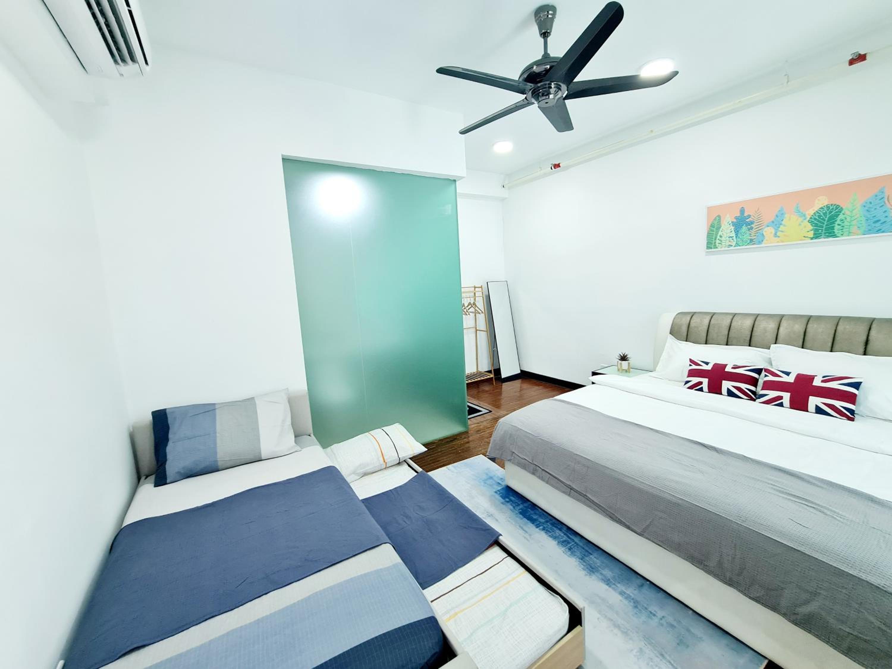Cosmos 7 Guest Scott Garden, Duplex 1 Room Old Klang Road, Taman Desa, Kuchai Lama, Bangsar South, Pearl Point, Mid Valley, Kuala Lumpur