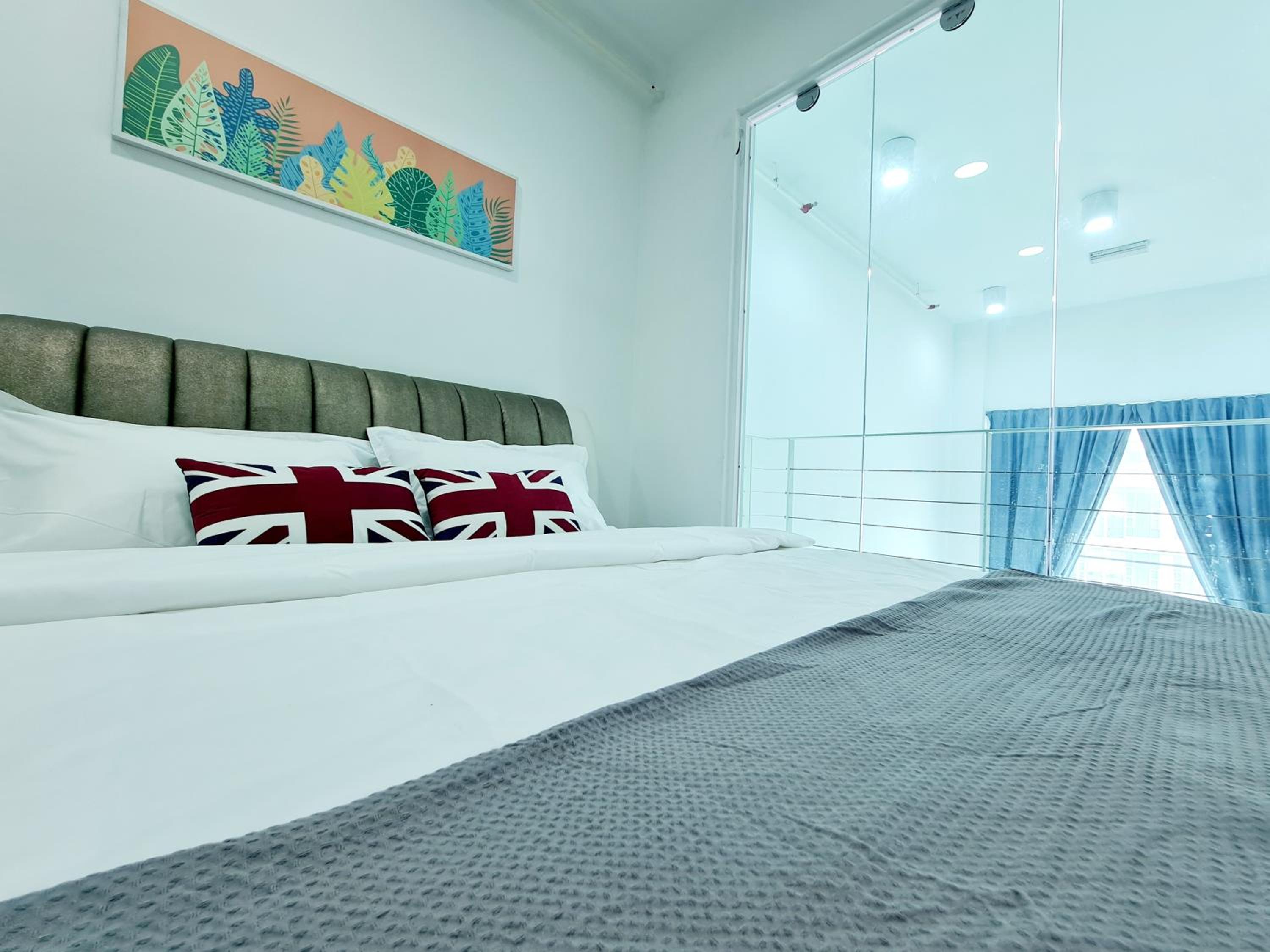 Cosmos 7 Guest Scott Garden, Duplex 1 Room Old Klang Road, Taman Desa, Kuchai Lama, Bangsar South, Pearl Point, Mid Valley, Kuala Lumpur