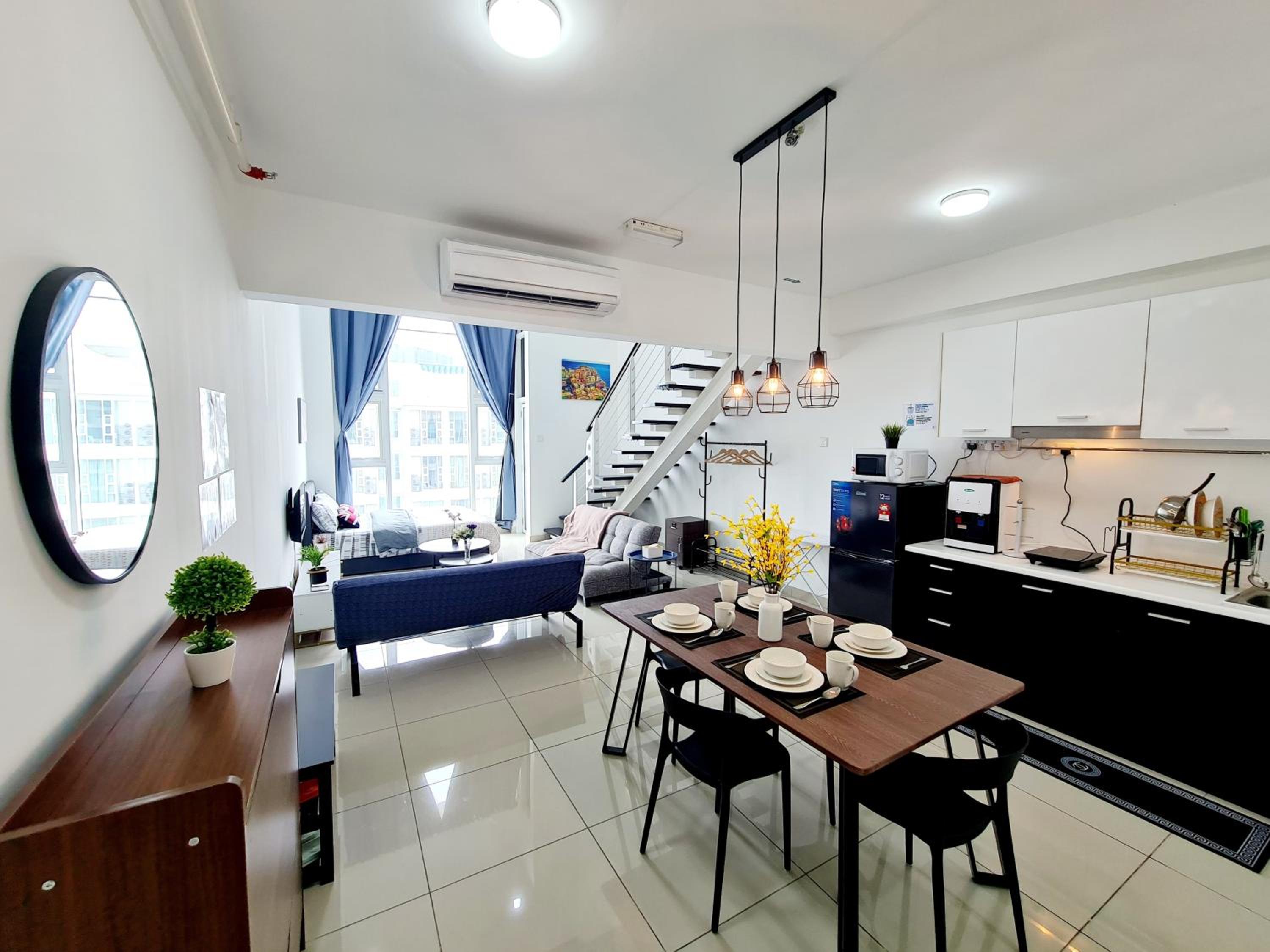 Cosmos 7 Guest Scott Garden, Duplex 1 Room Old Klang Road, Taman Desa, Kuchai Lama, Bangsar South, Pearl Point, Mid Valley, Kuala Lumpur