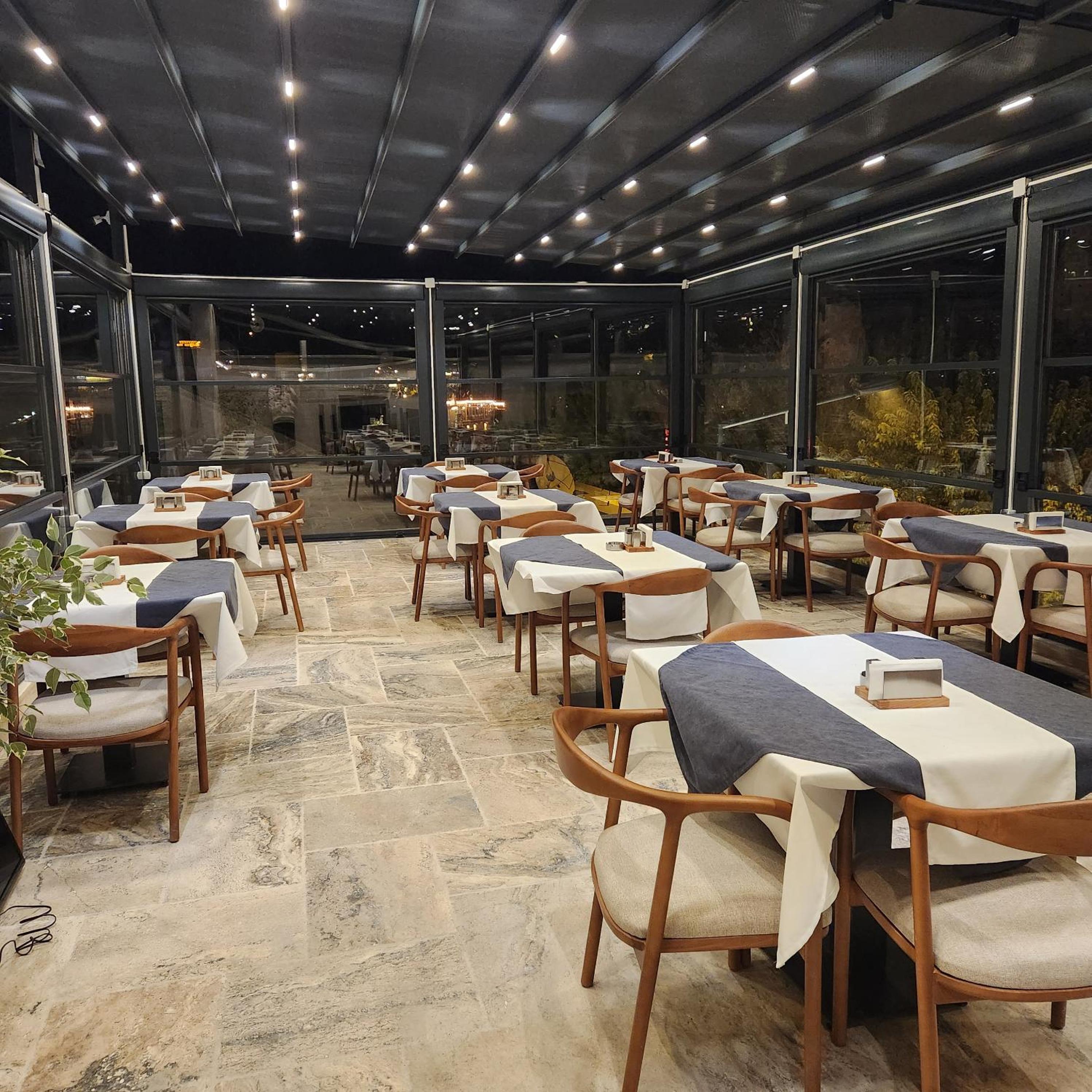 Noah's Ark Cave Hotel - Image 7