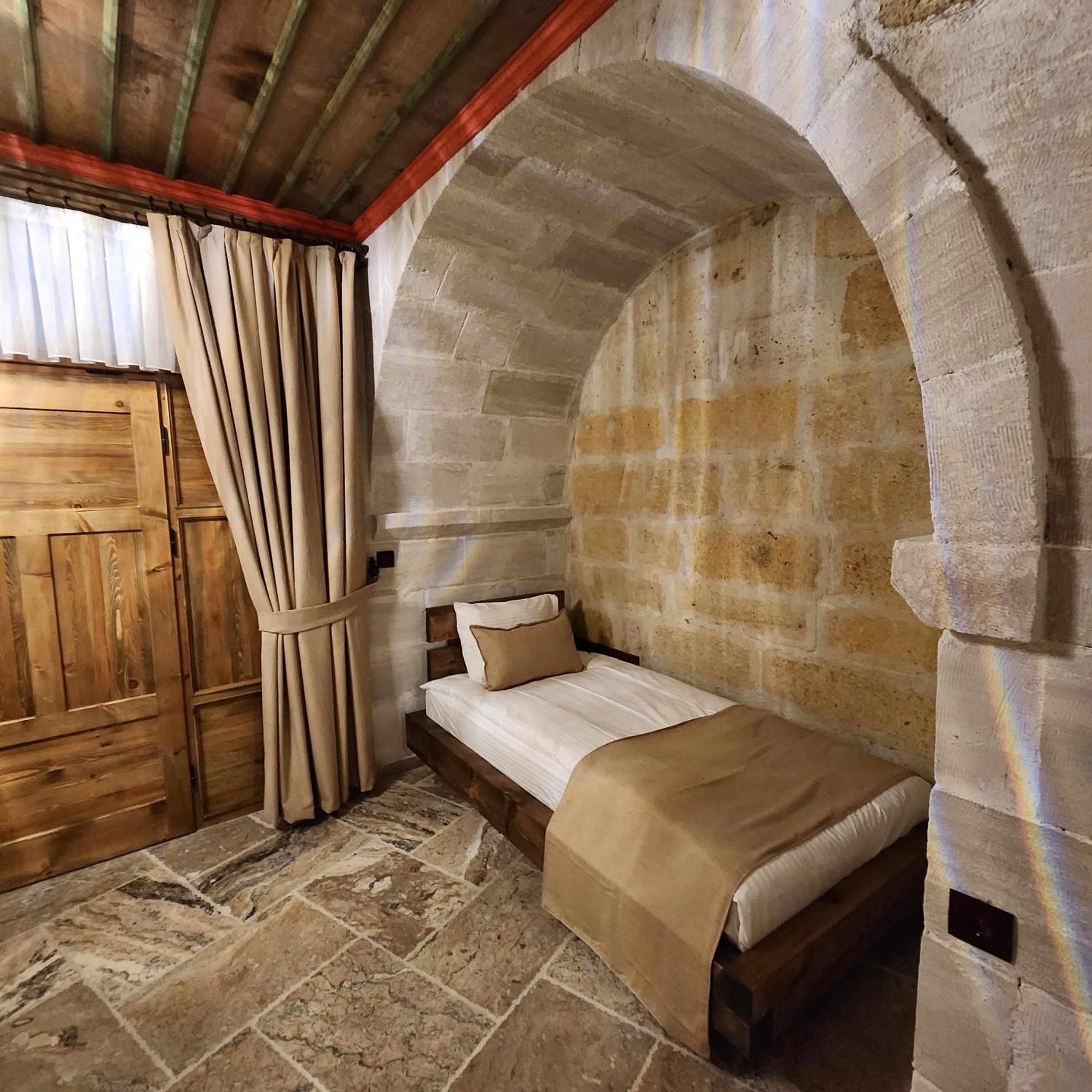 Noah's Ark Cave Hotel - Image 9