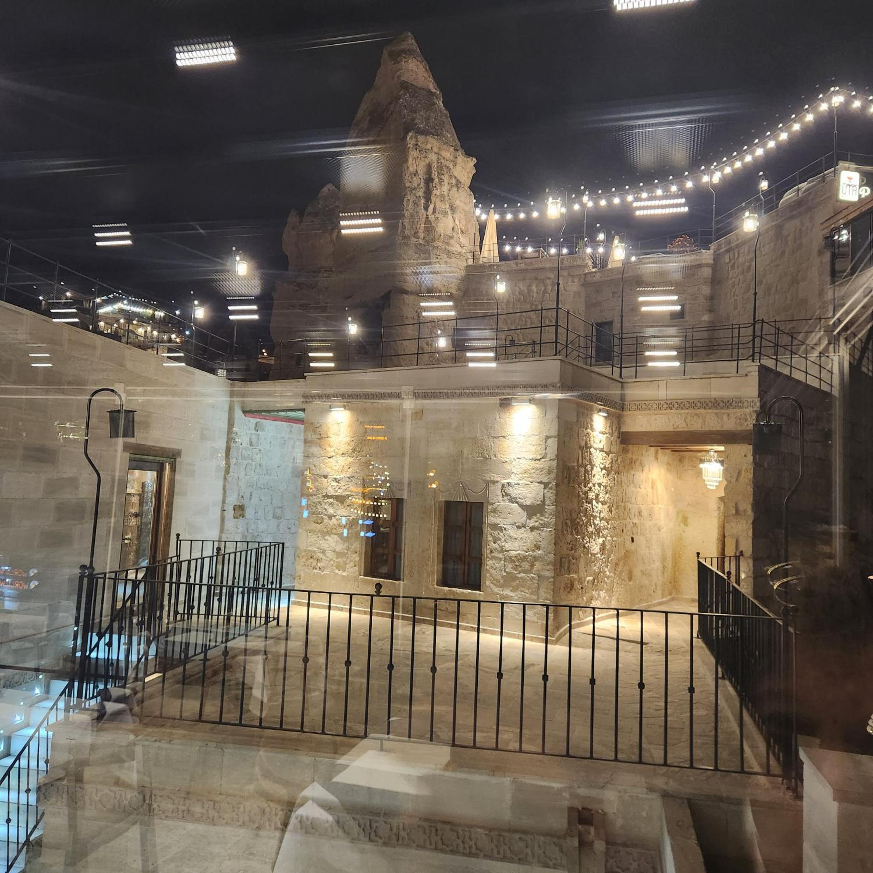 Noah's Ark Cave Hotel - Image 161