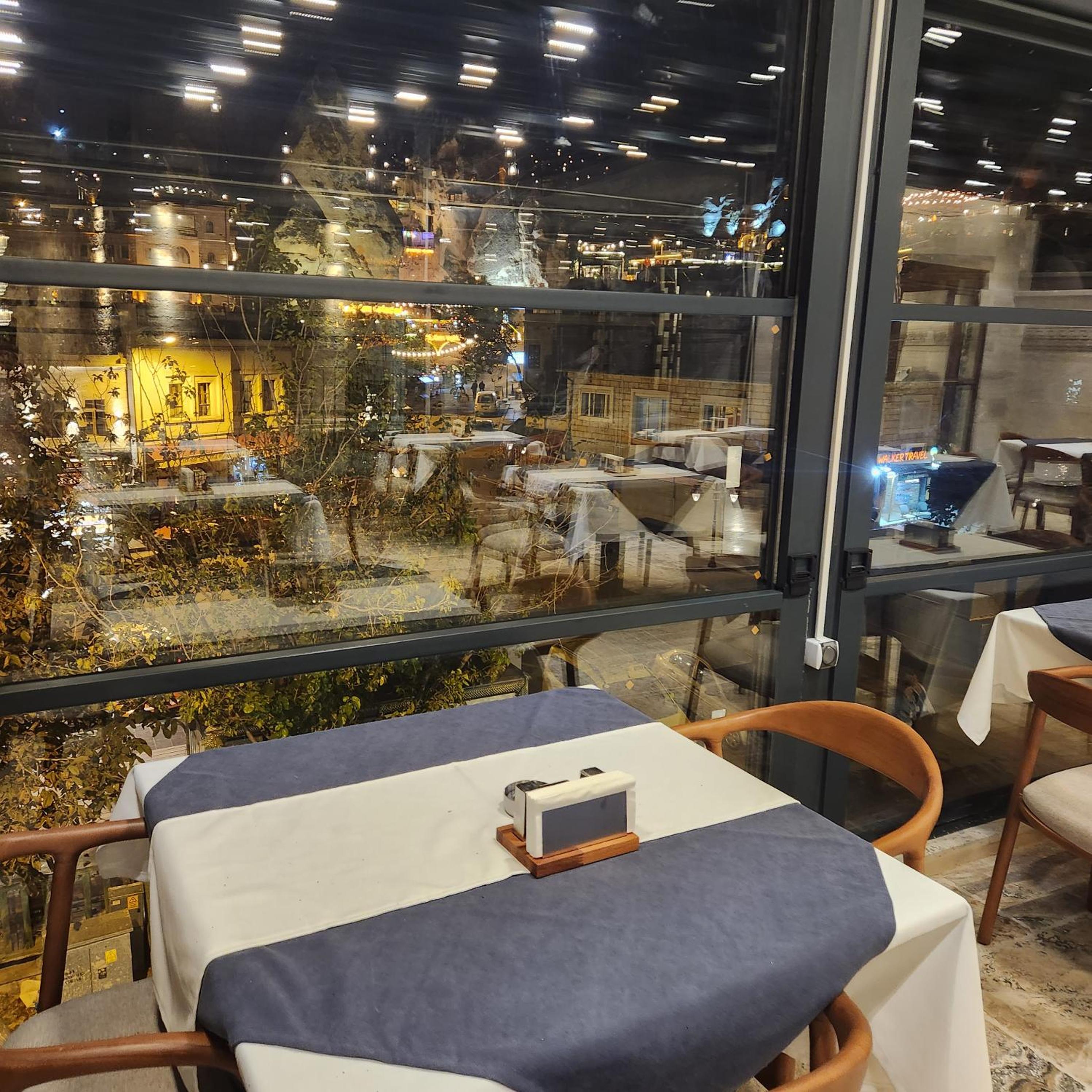 Noah's Ark Cave Hotel - Image 15