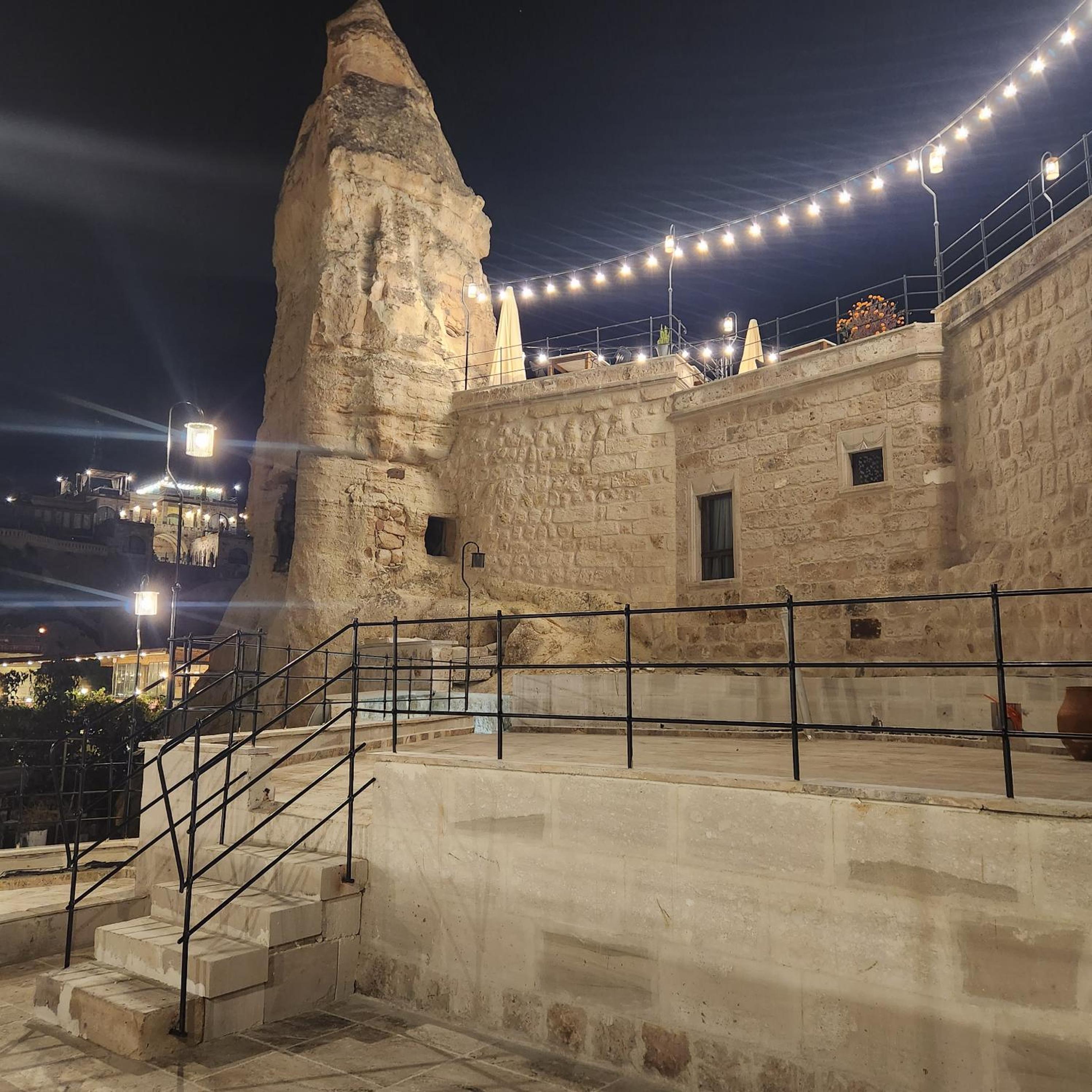 Noah's Ark Cave Hotel - Image 174