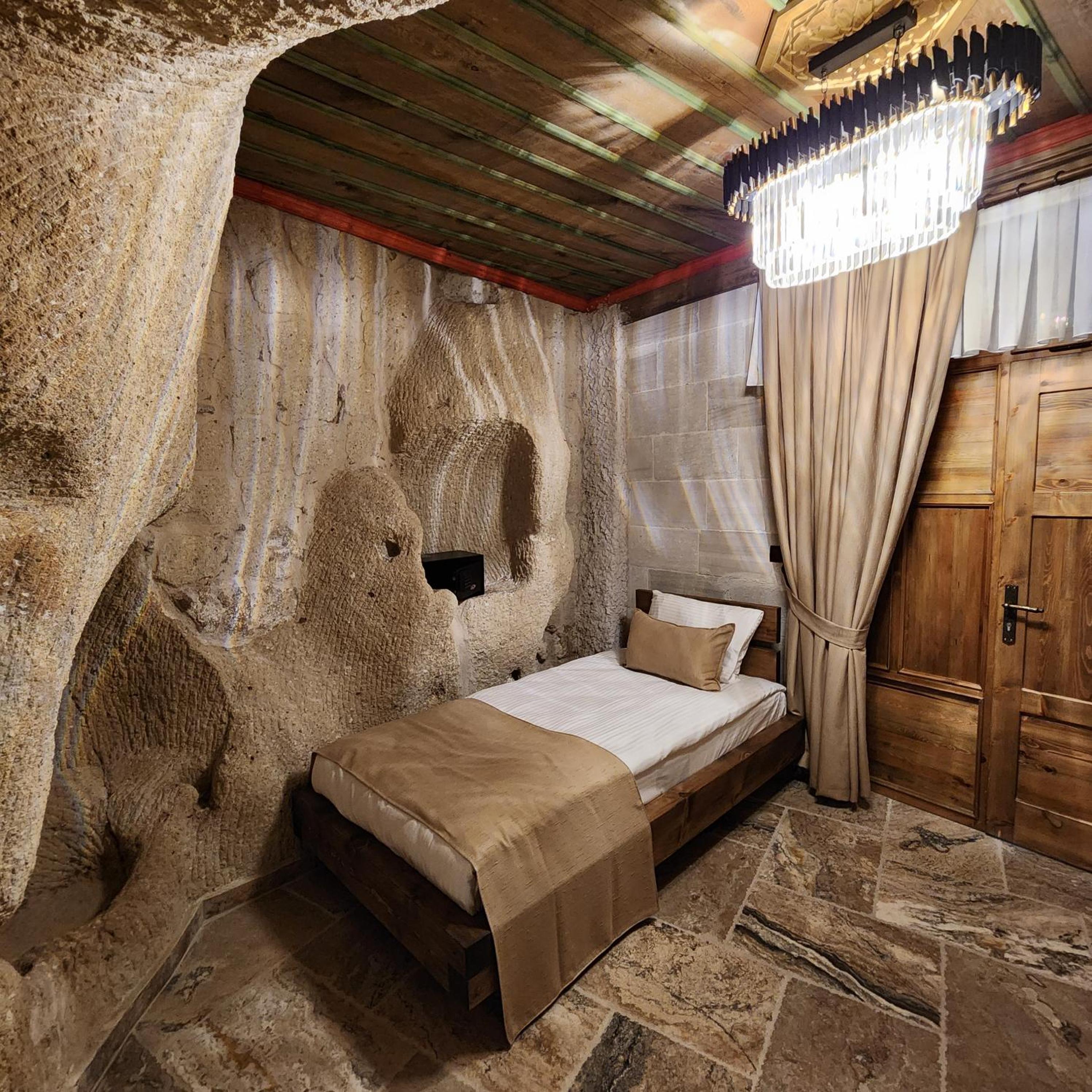 Noah's Ark Cave Hotel - Image 175