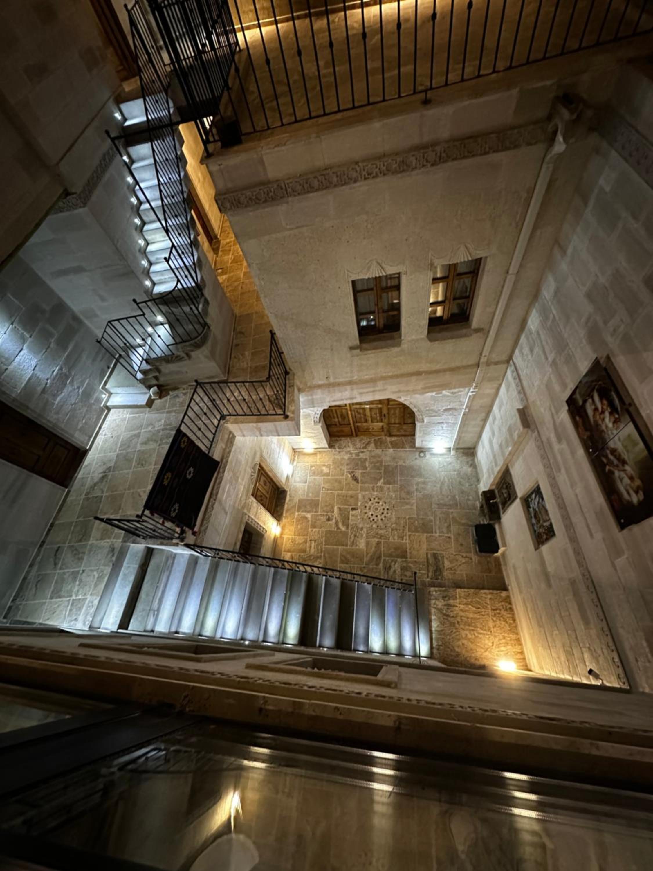 Noah's Ark Cave Hotel - Image 185