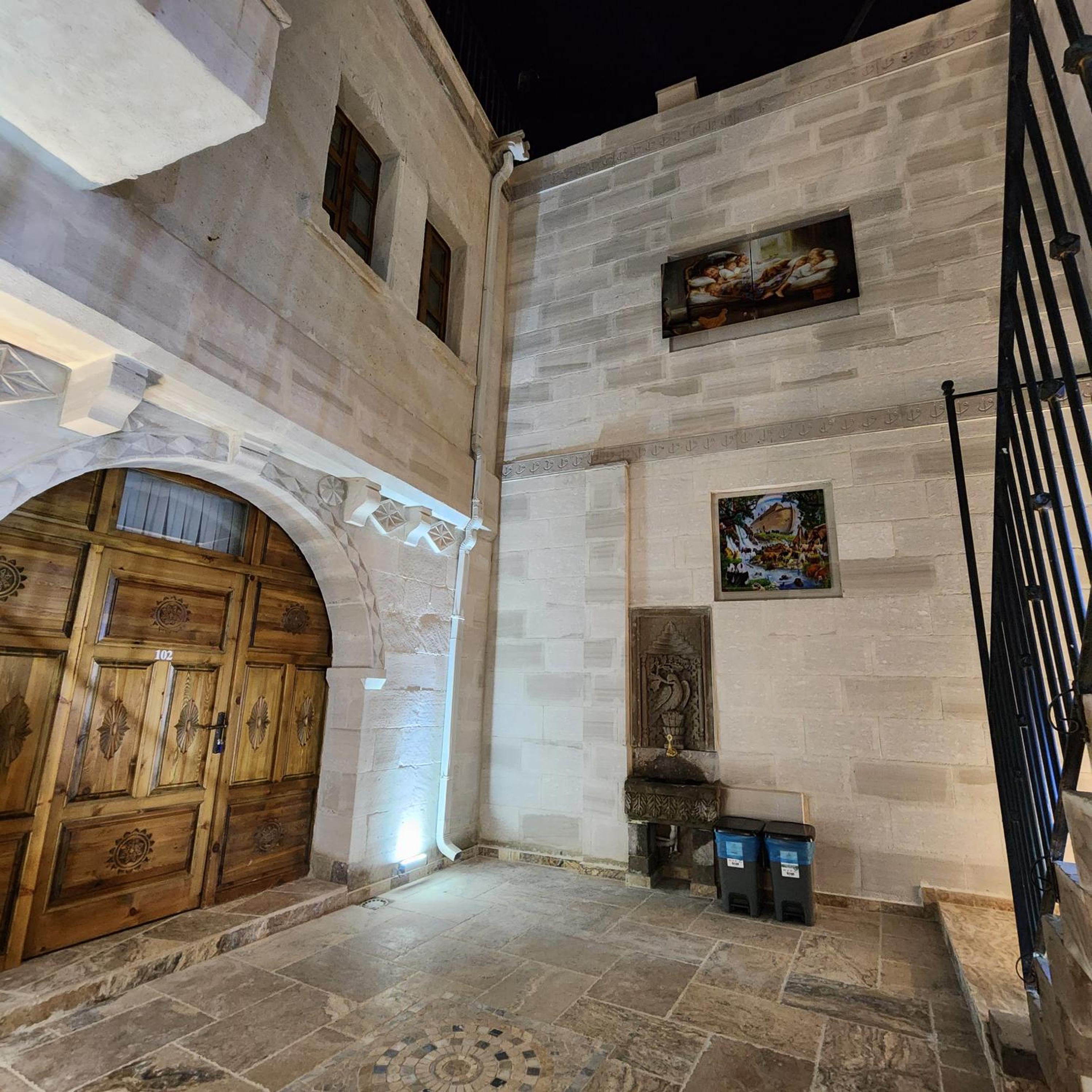 Noah's Ark Cave Hotel - Image 198