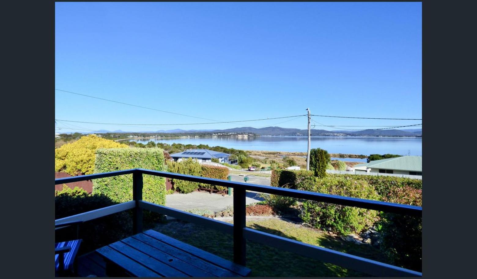 Kiama Cottage beside the Bay