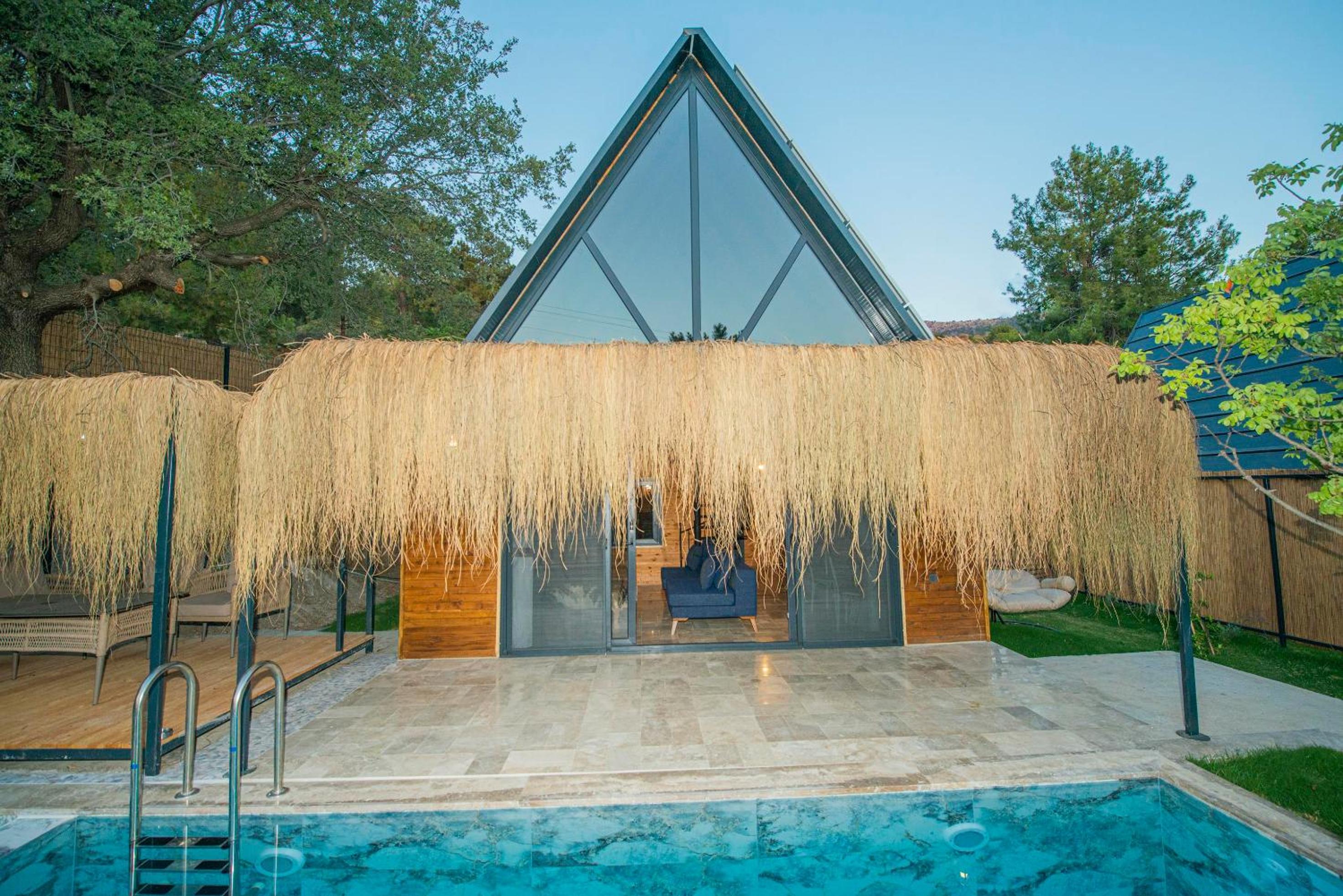 Hotel Sea Hill Faralya - Image 1