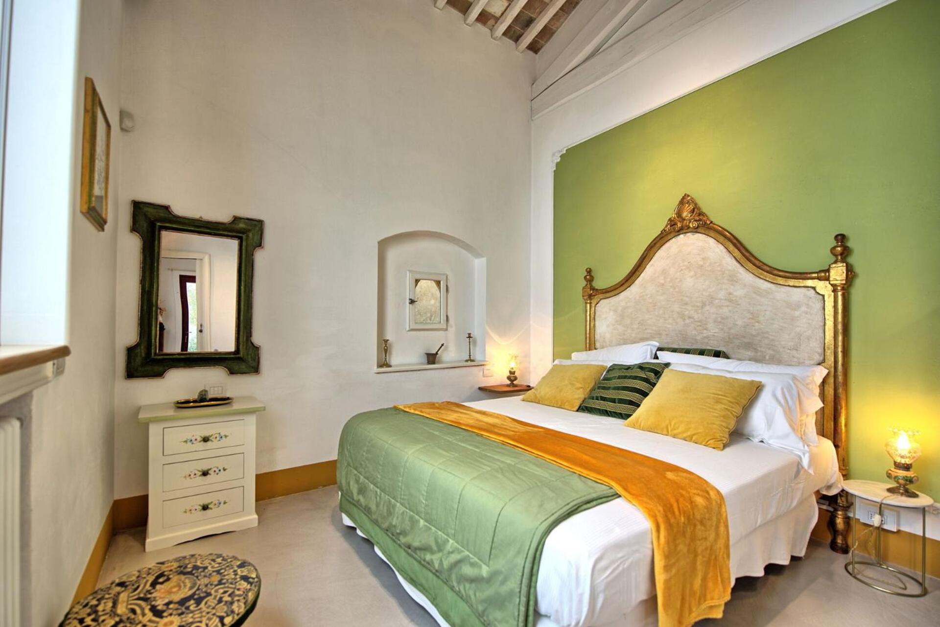 Villa Tenuta Lonciano by PosarelliVillas