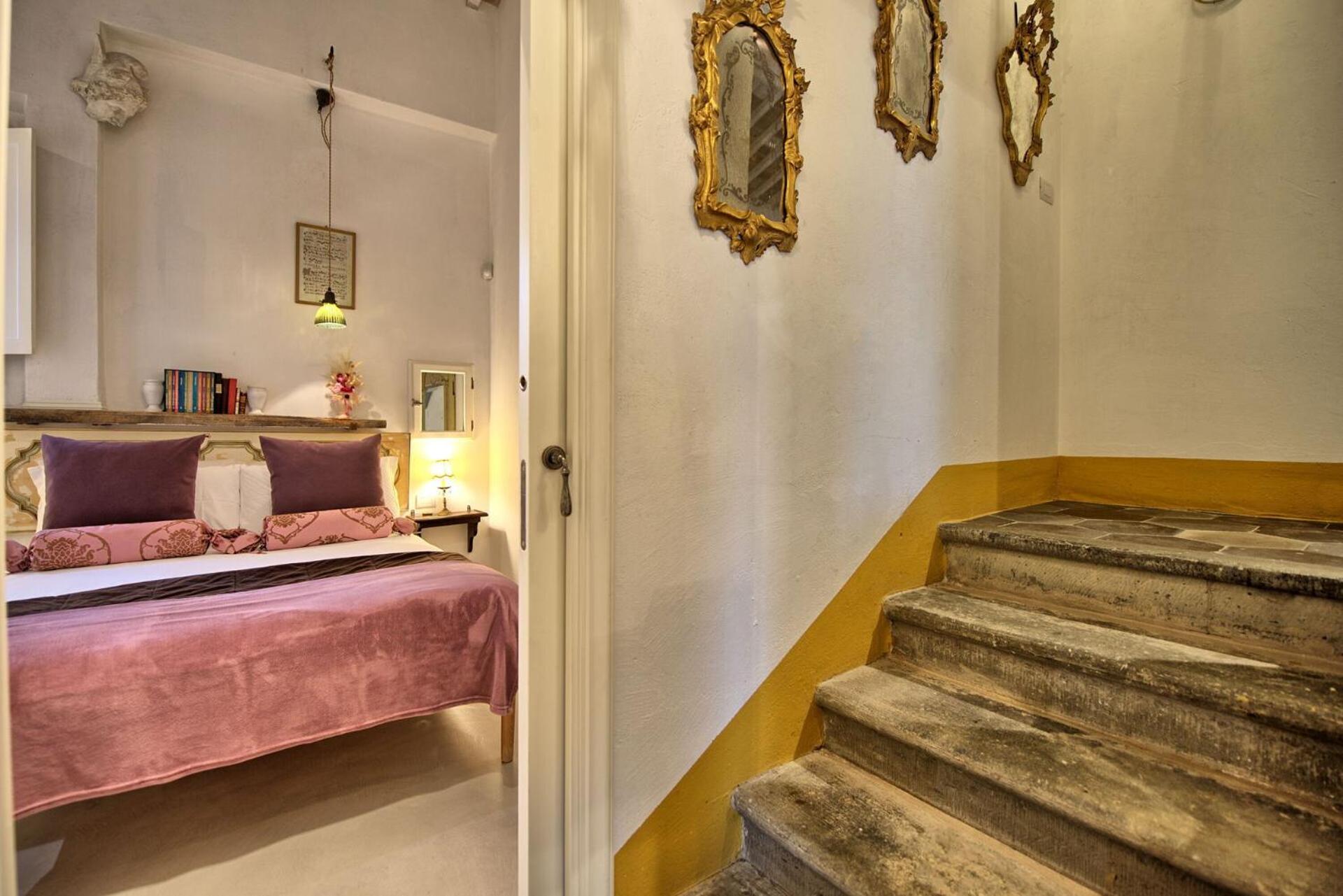 Villa Tenuta Lonciano by PosarelliVillas