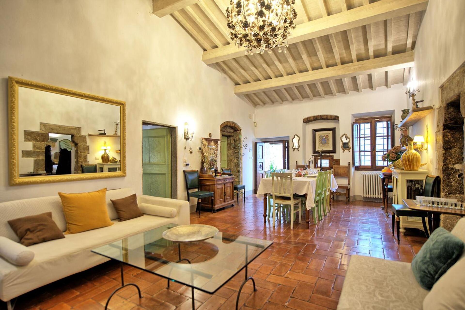 Villa Tenuta Lonciano by PosarelliVillas