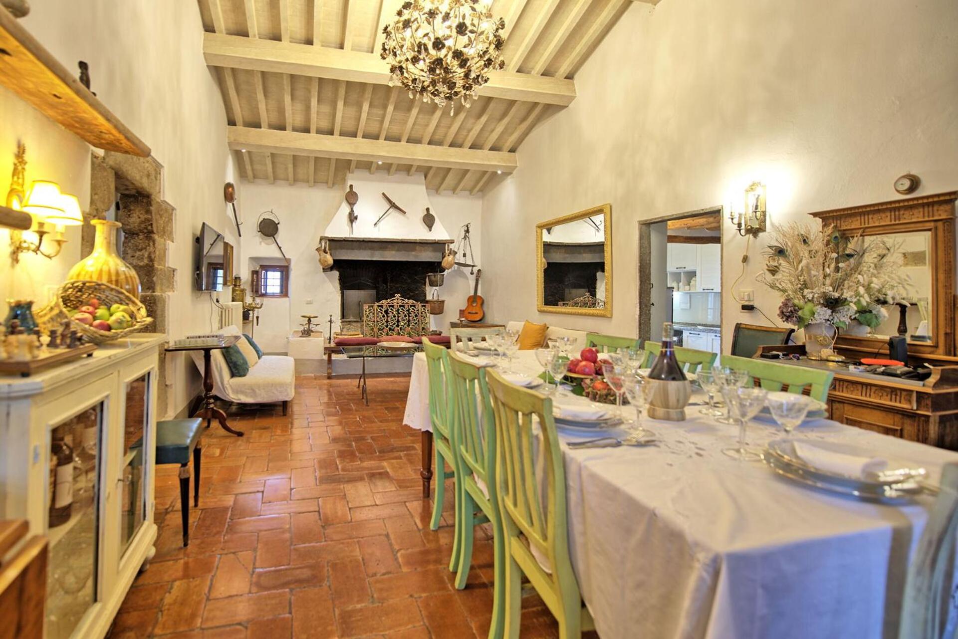 Villa Tenuta Lonciano by PosarelliVillas