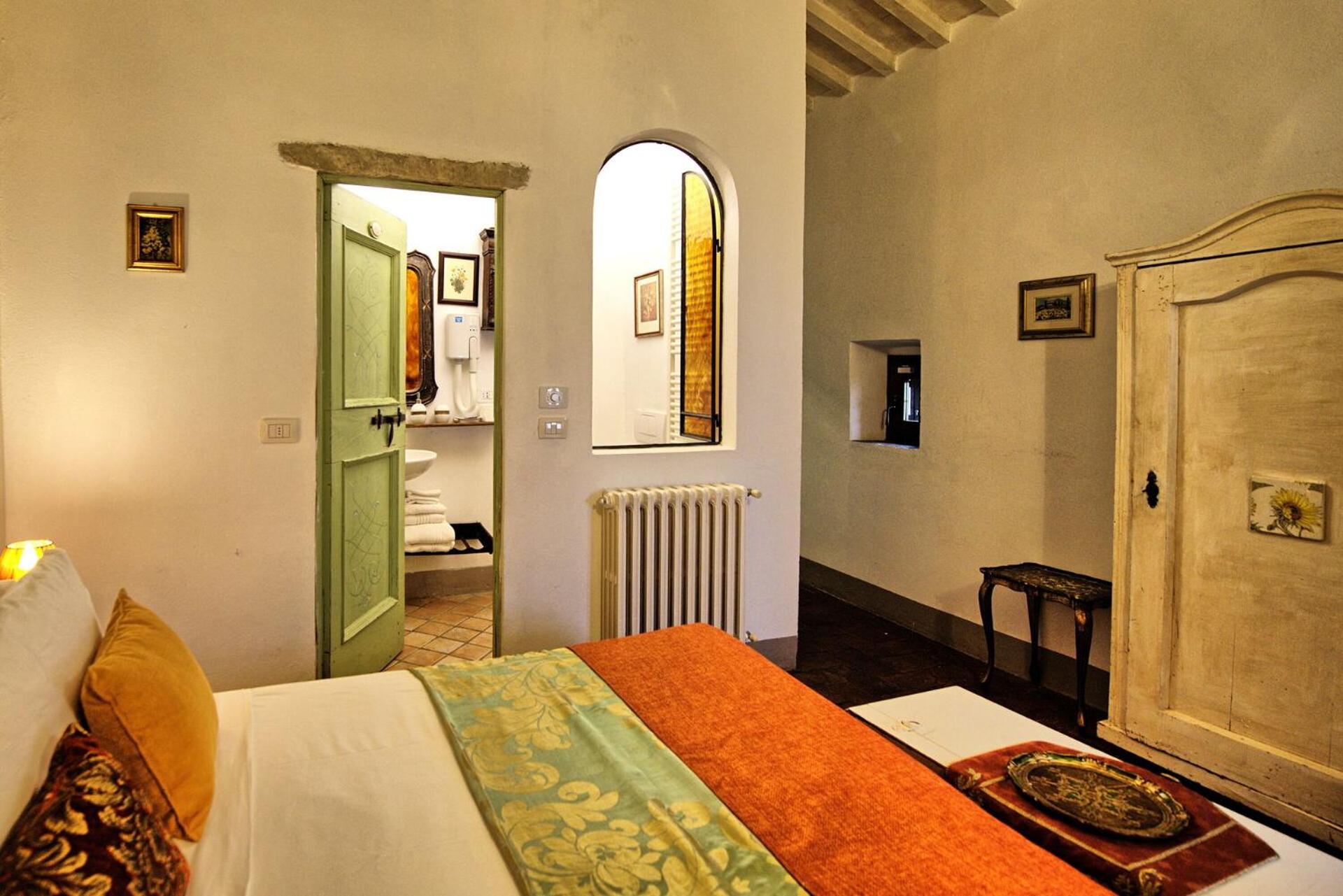 Villa Tenuta Lonciano by PosarelliVillas