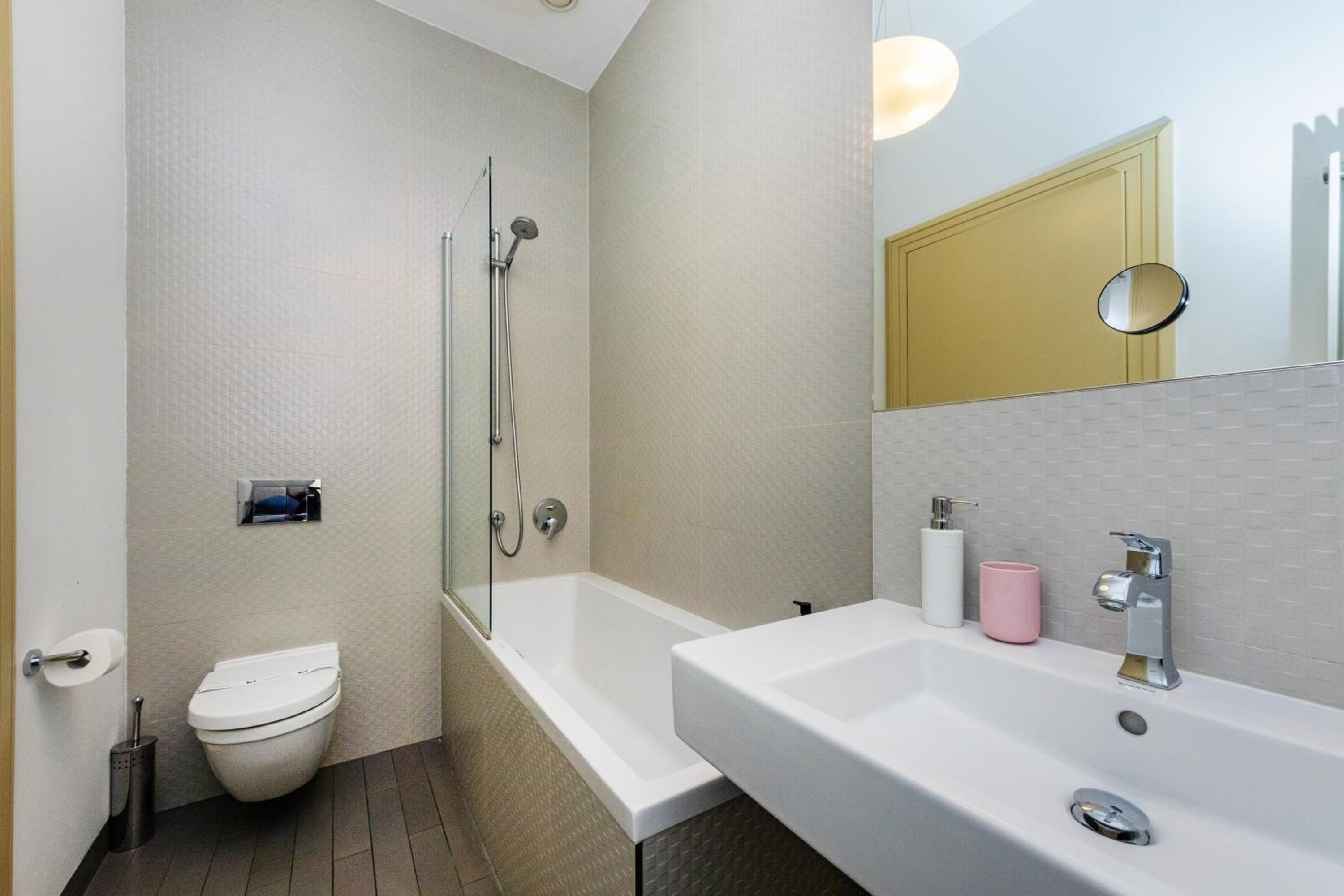 Bellevue Apartment
