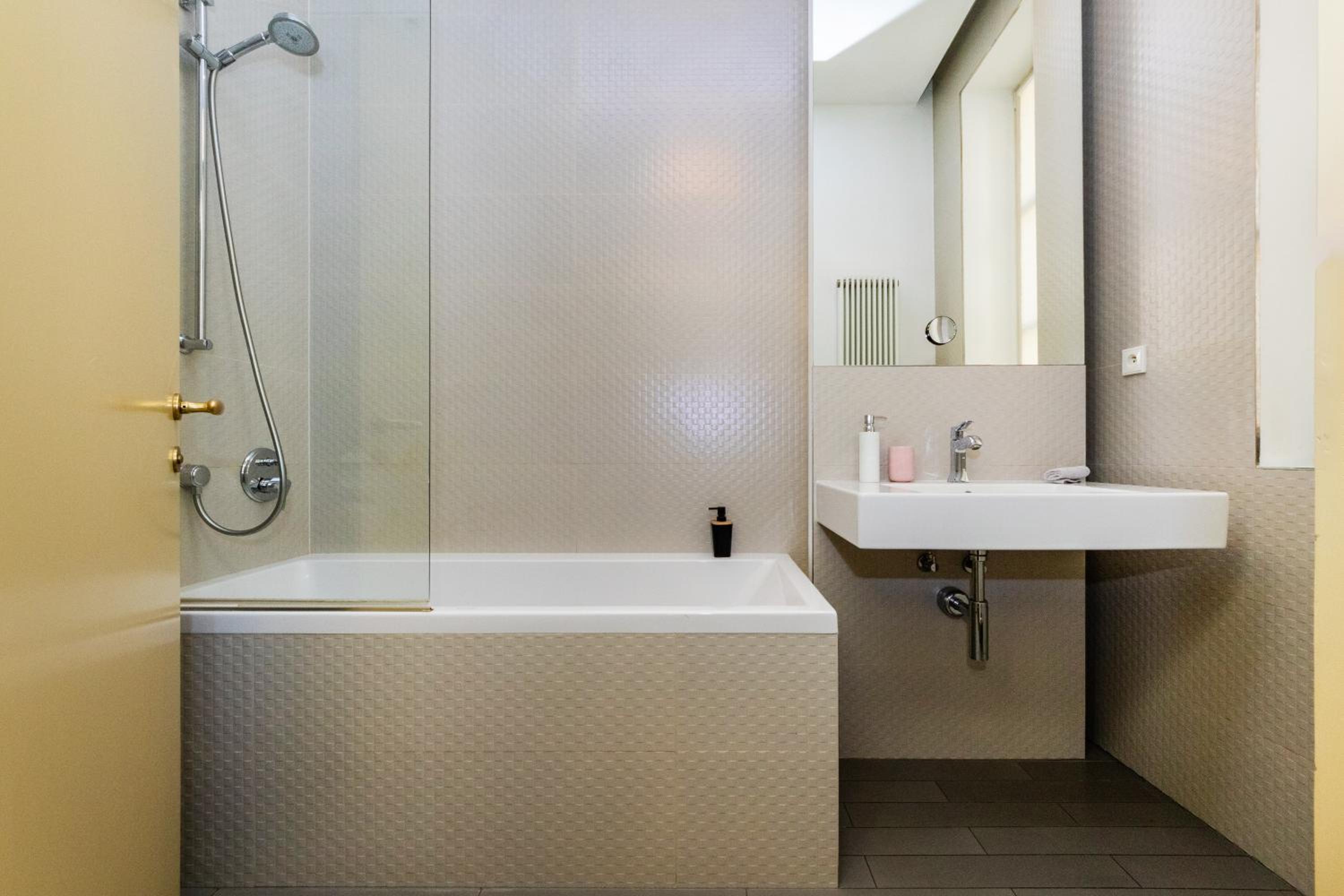 Bellevue Apartment