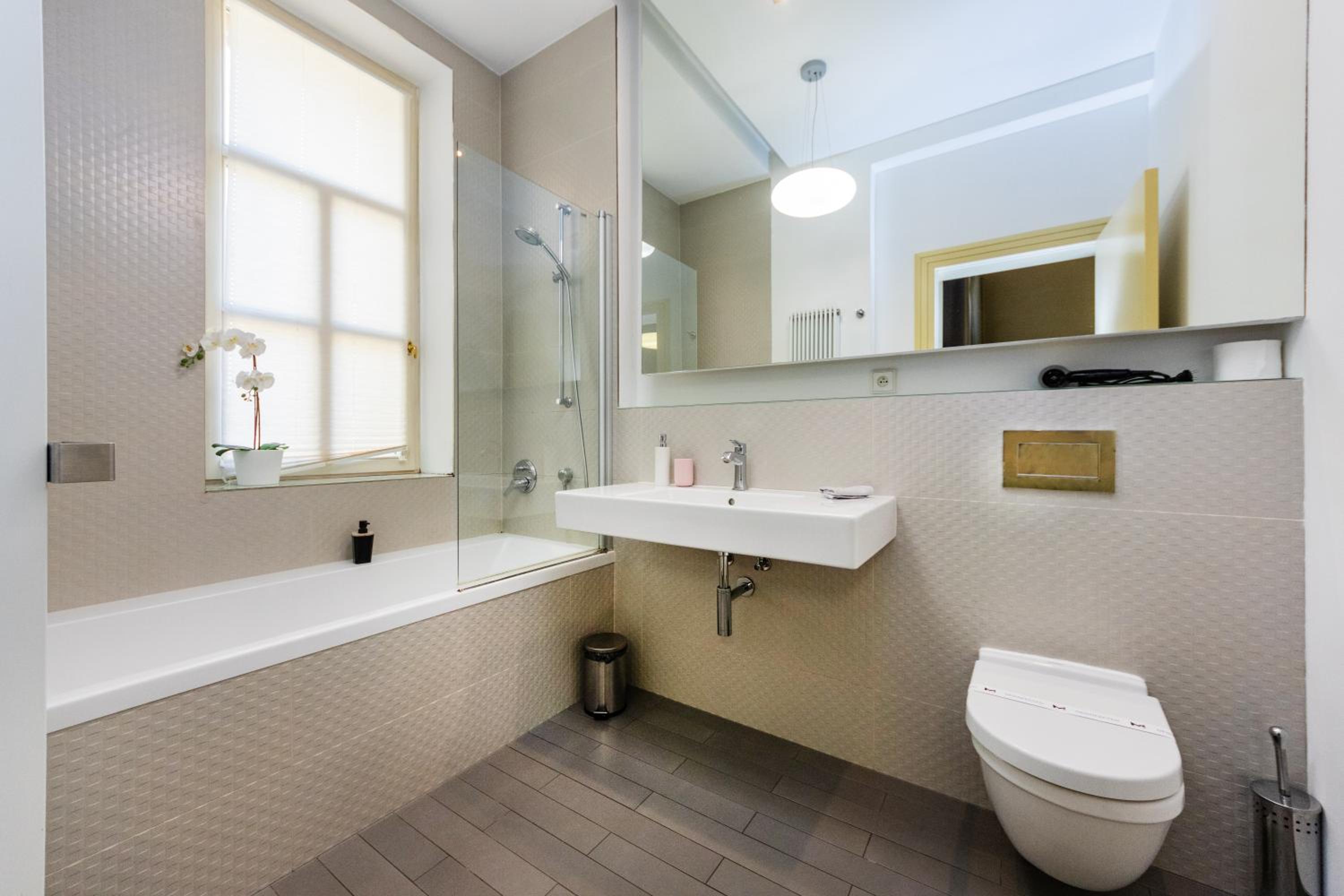Bellevue Apartment