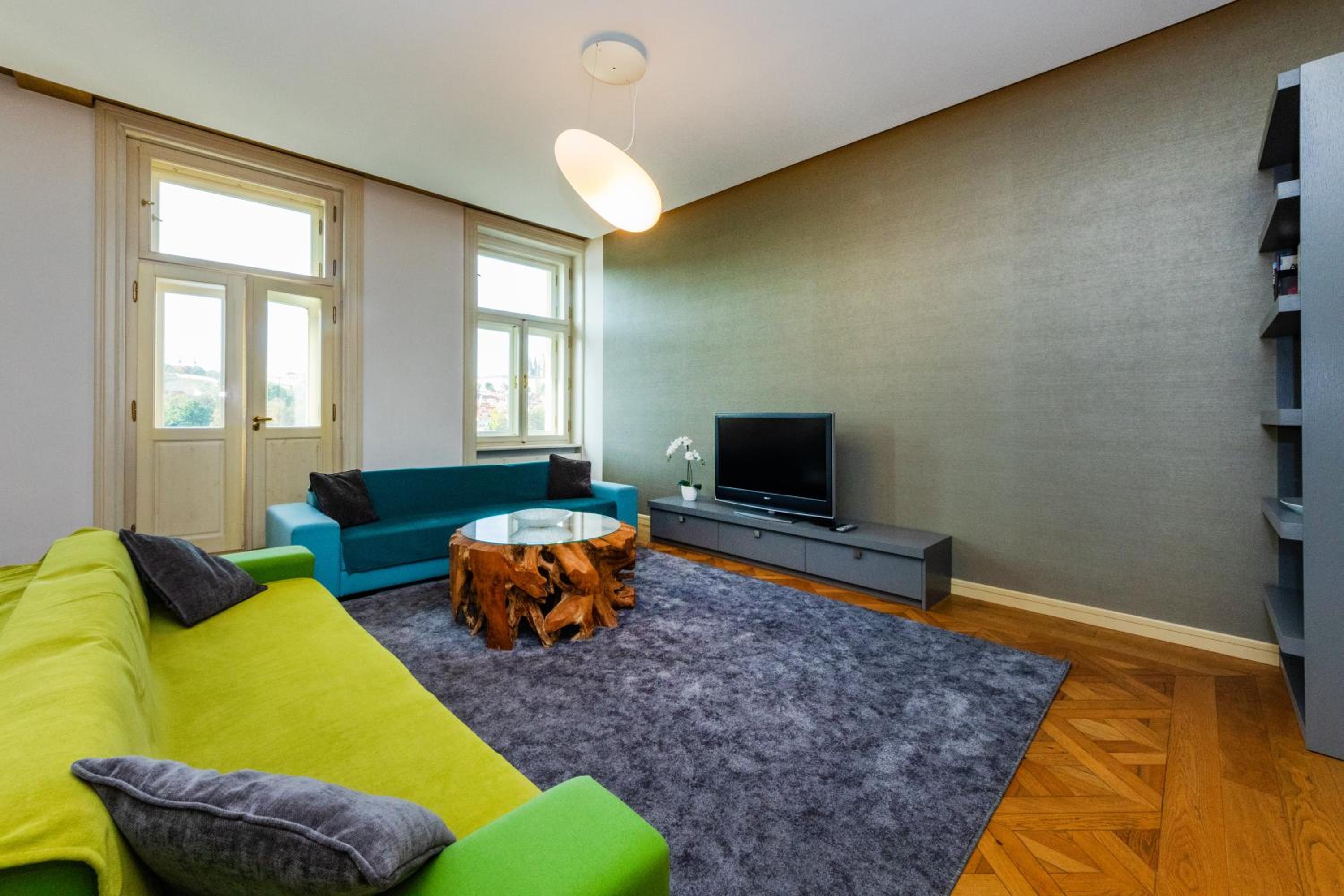 Bellevue Apartment
