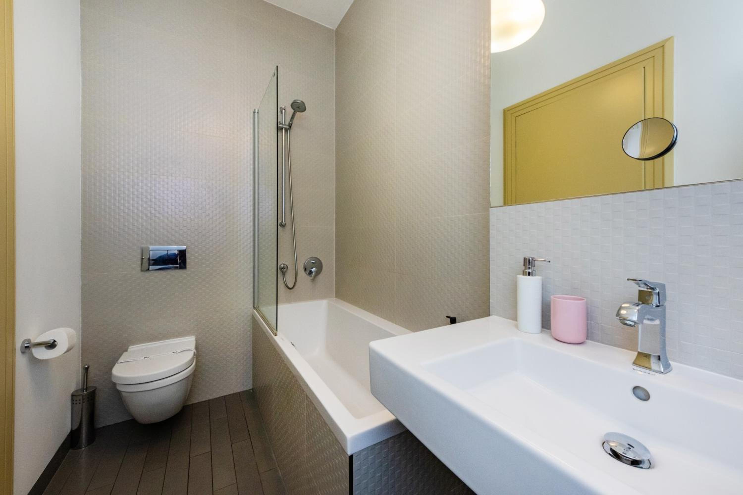 Bellevue Apartment
