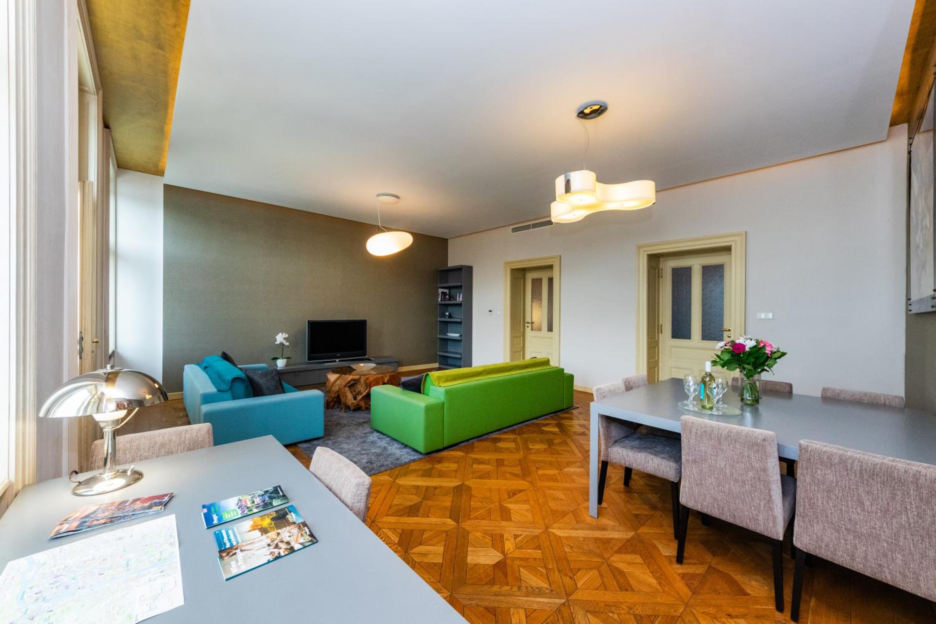 Bellevue Apartment