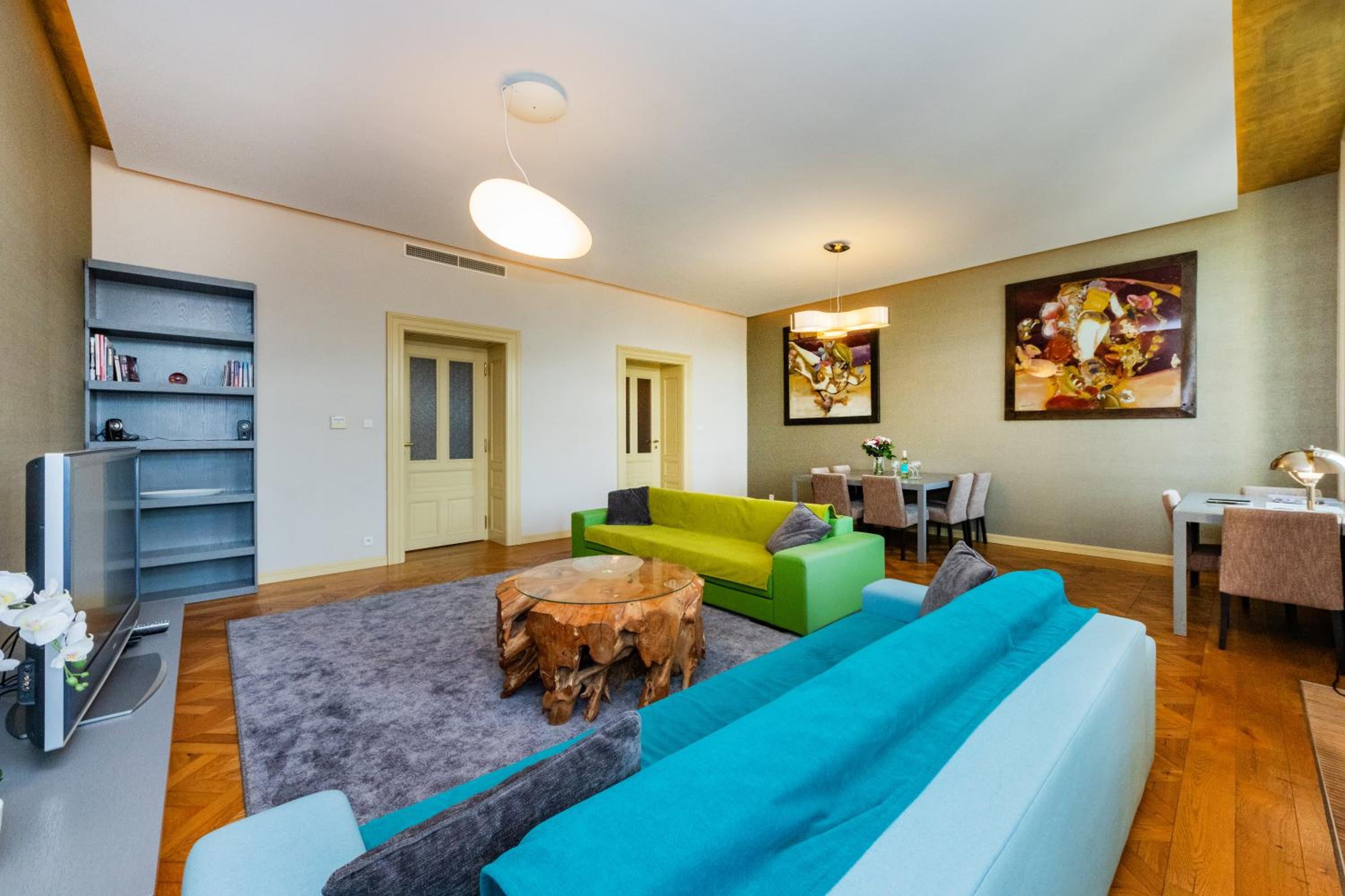 Bellevue Apartment