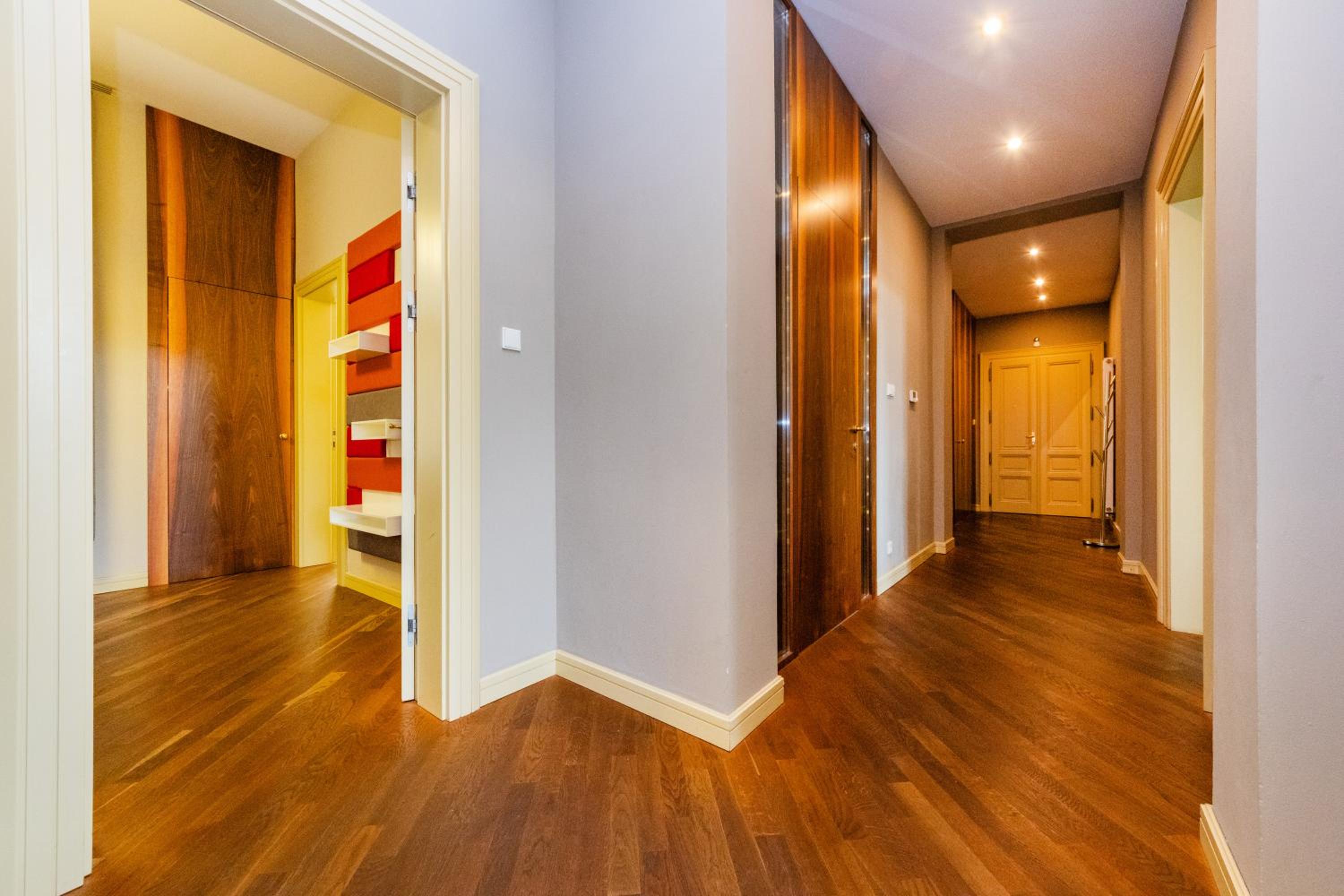 Bellevue Apartment