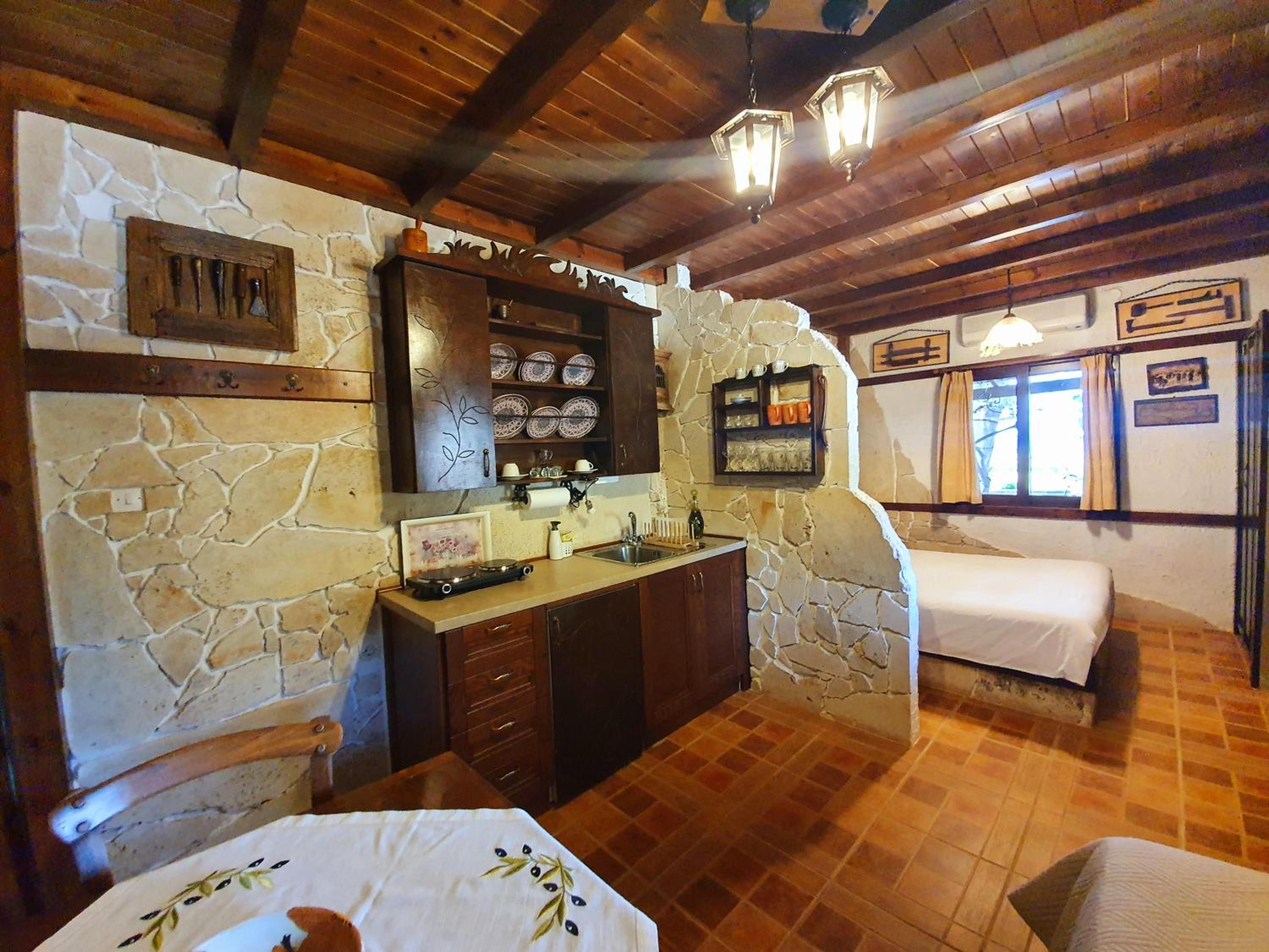 Stella's Traditional Inn