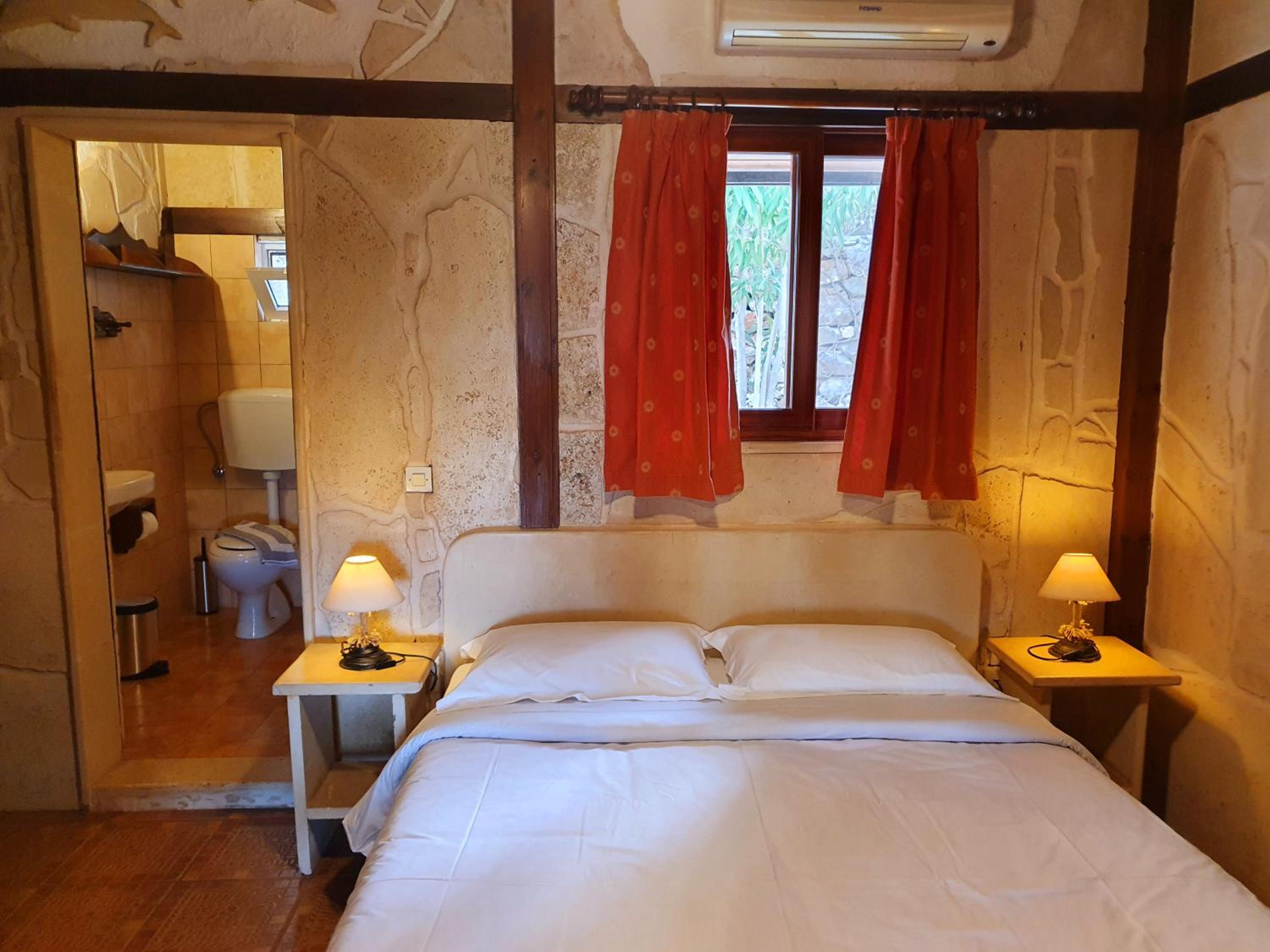 Stella's Traditional Inn