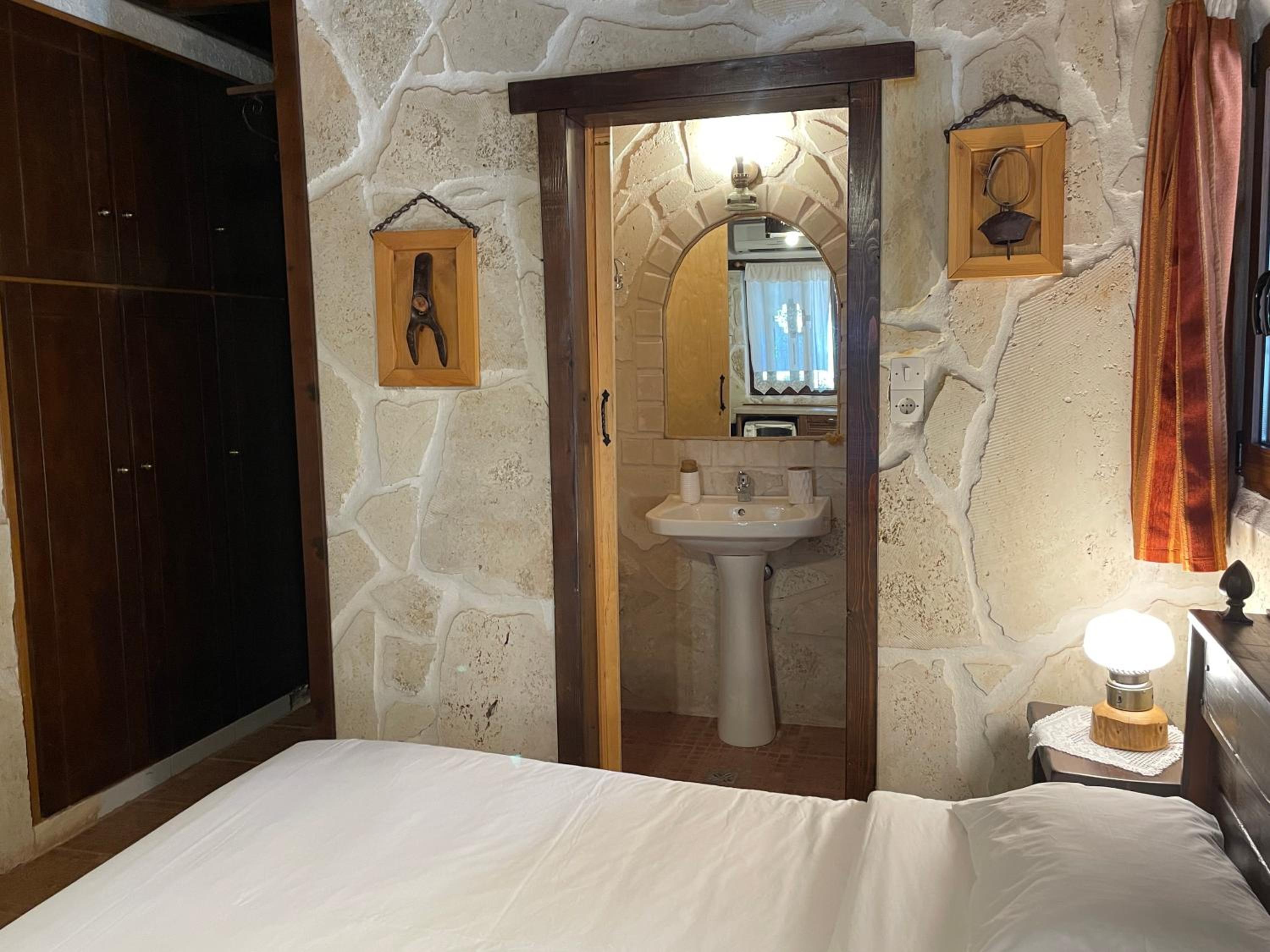 Stella's Traditional Inn