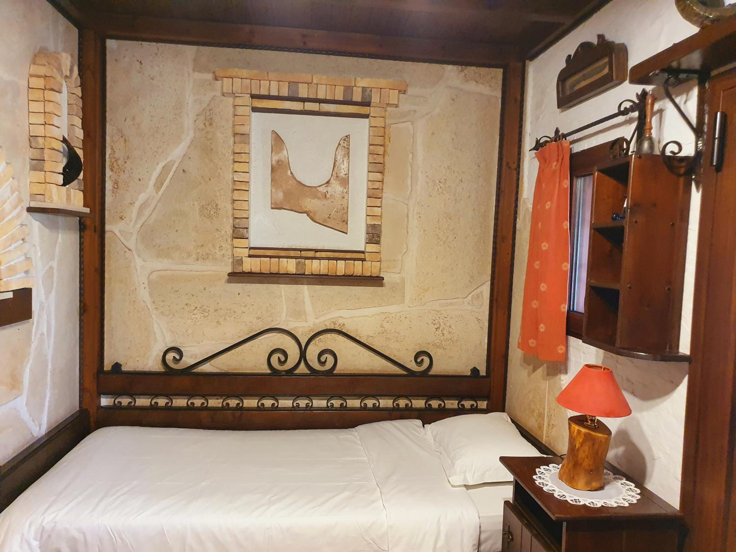 Stella's Traditional Inn