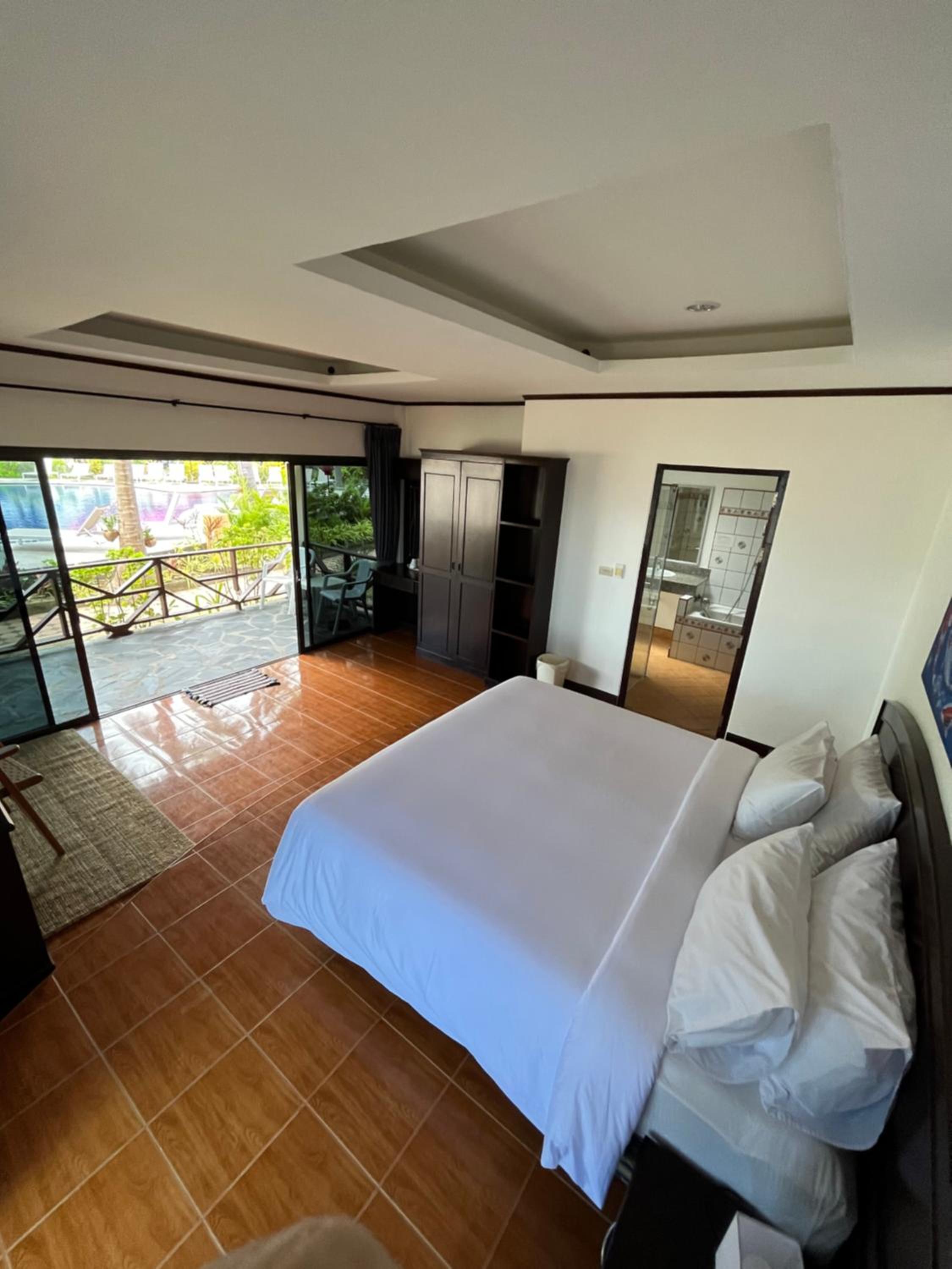 Noble House Beach Resort