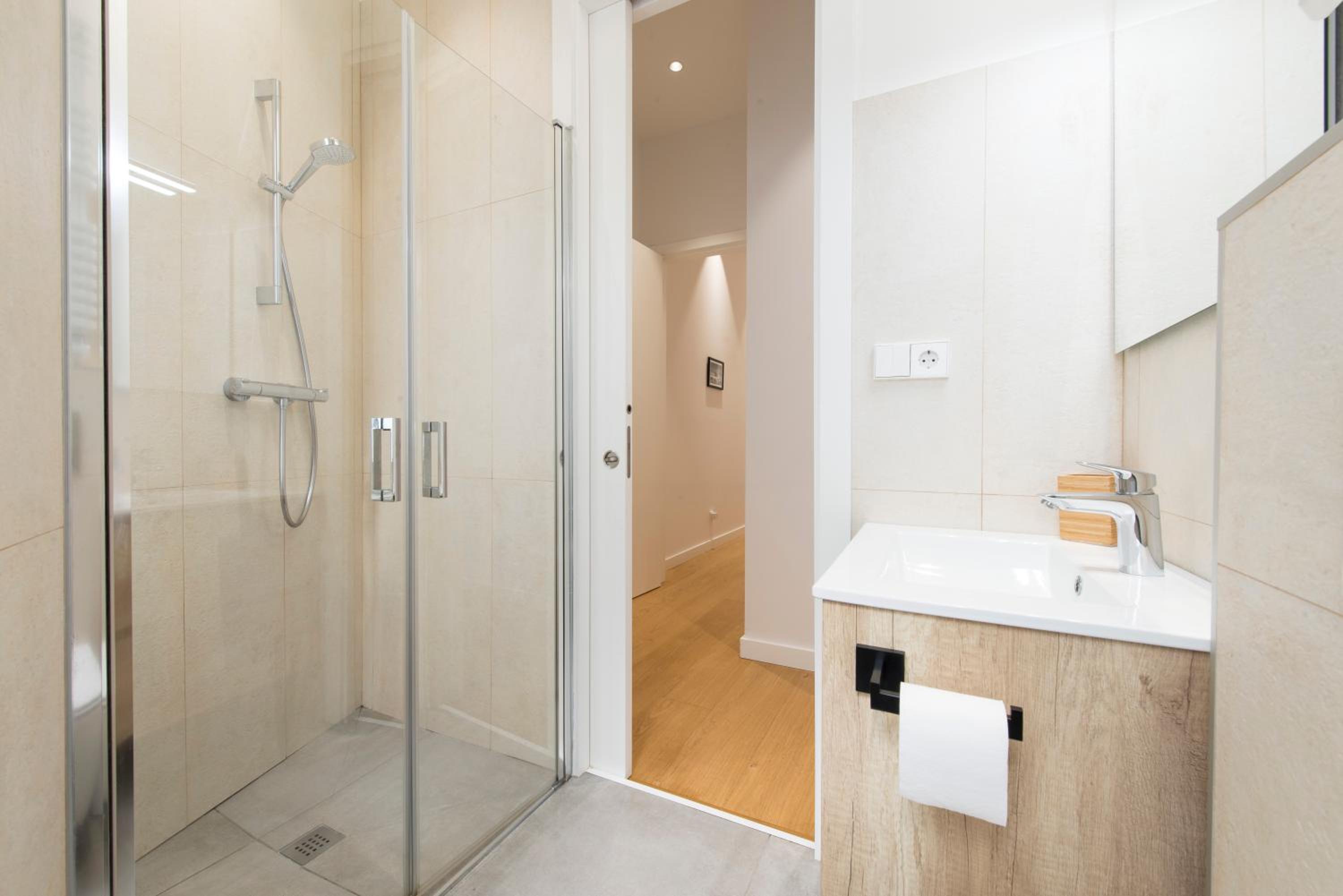 Lux Maria Pita Corazon de Coruña photo 2