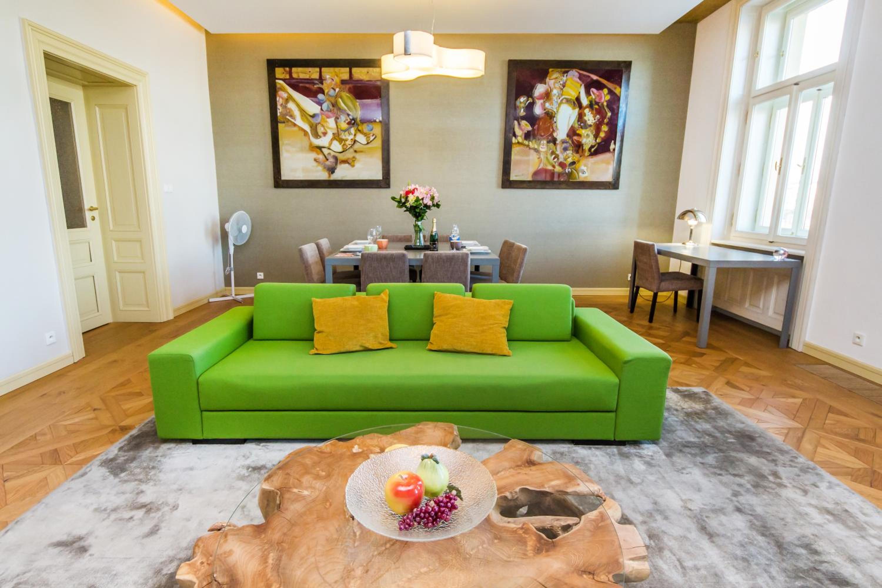 Bellevue Apartment