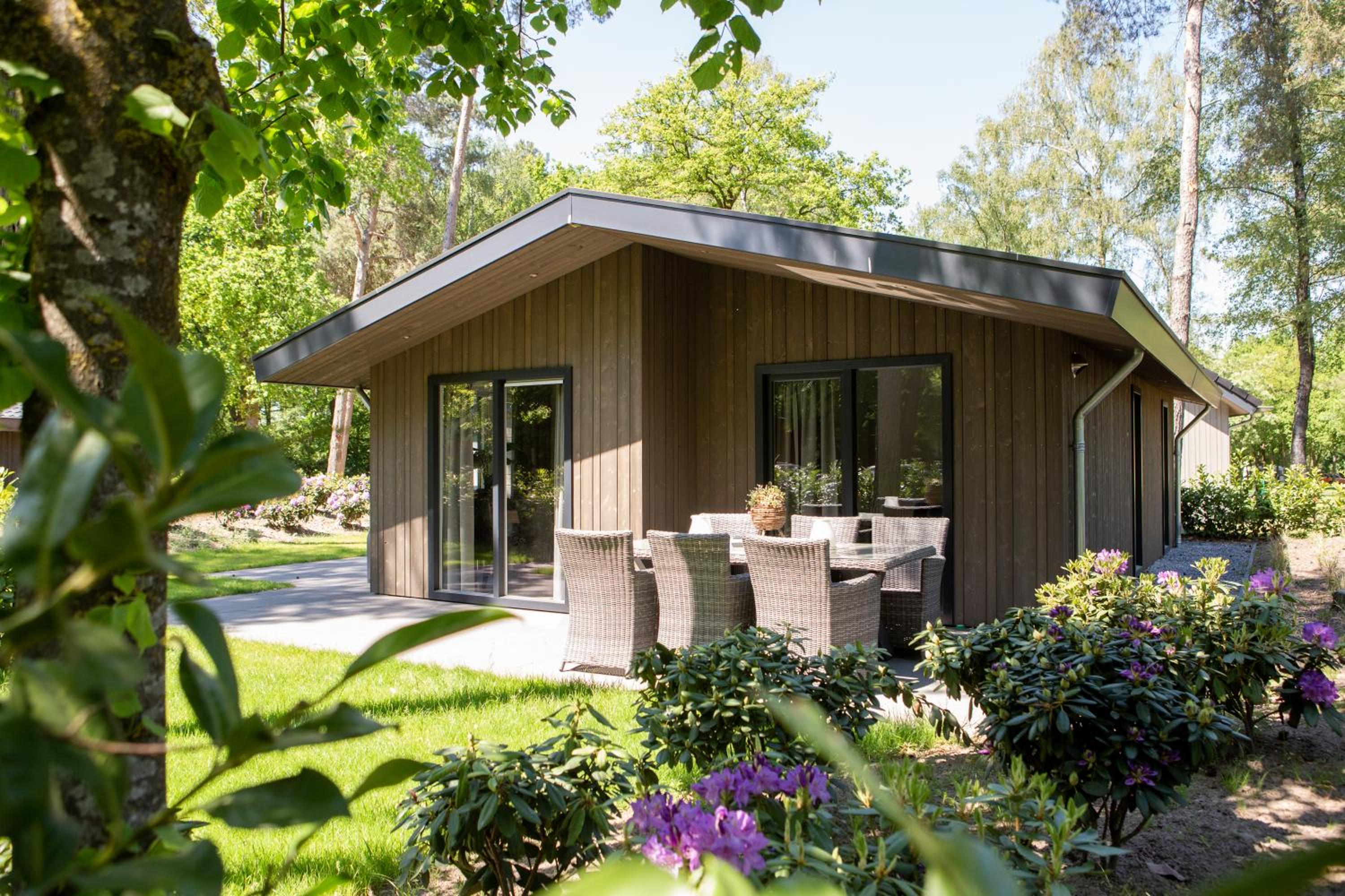 Wellness Villa with 2 Saunas, Jacuzzi & Grill Kota | 18 persons