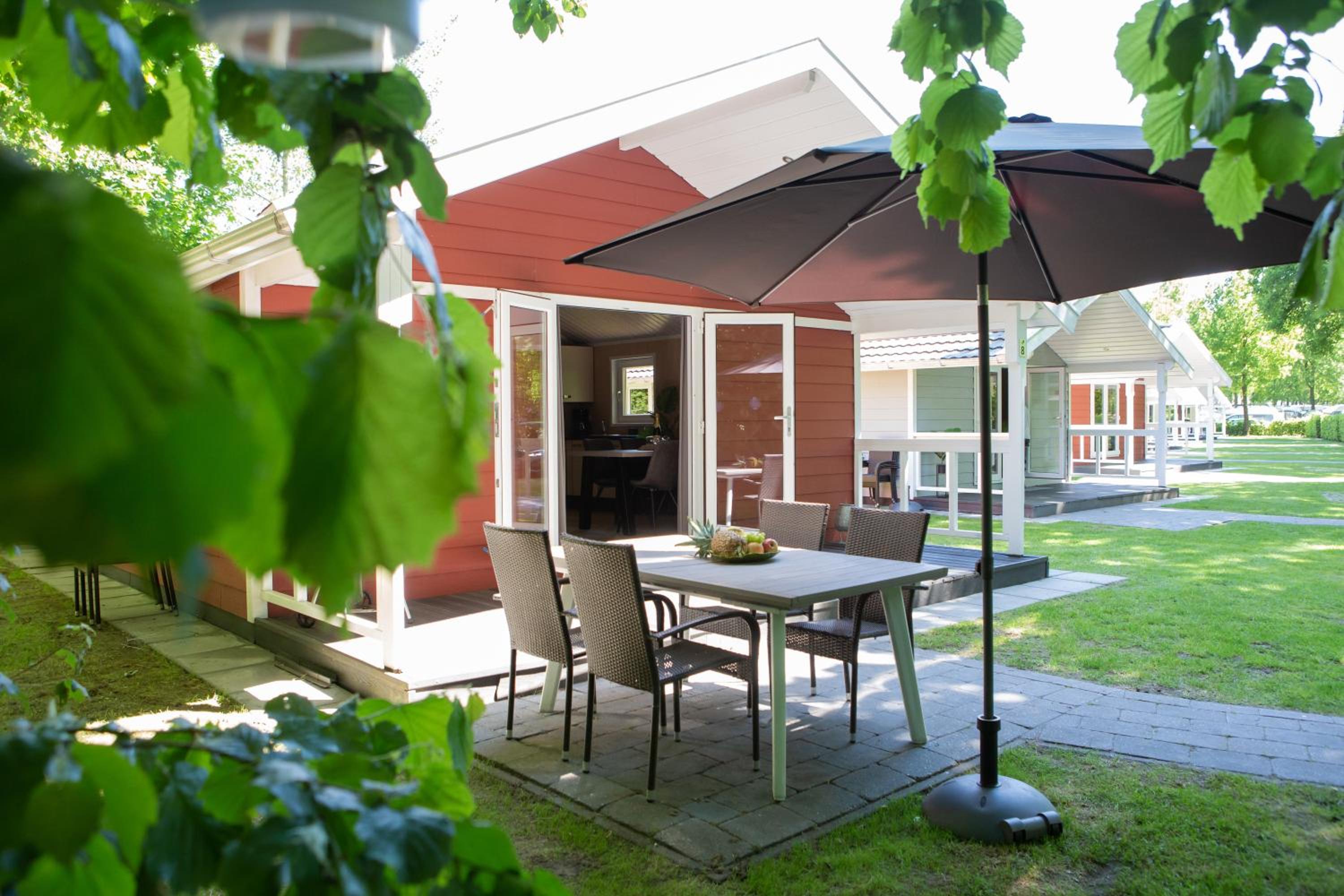 Wellness Villa with 2 Saunas, Jacuzzi & Grill Kota | 18 persons