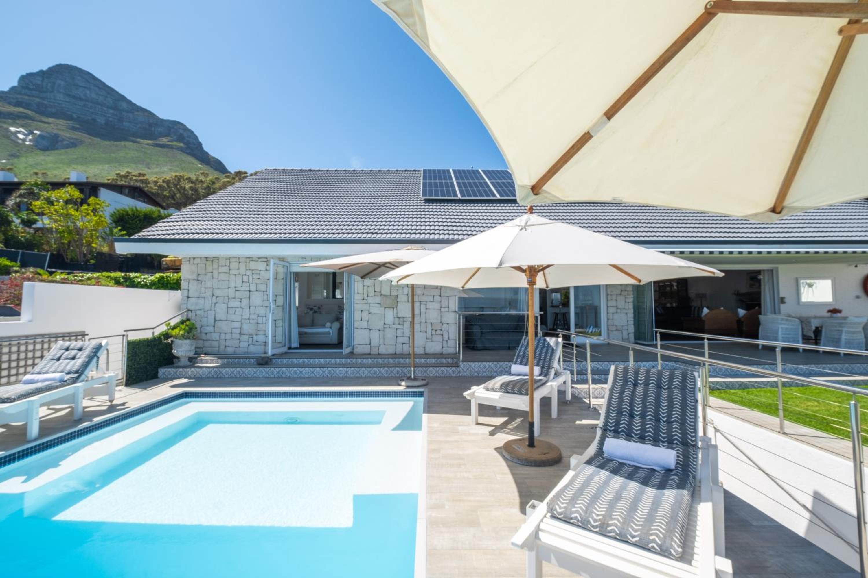 Clifton Sunset - Family Home view 5